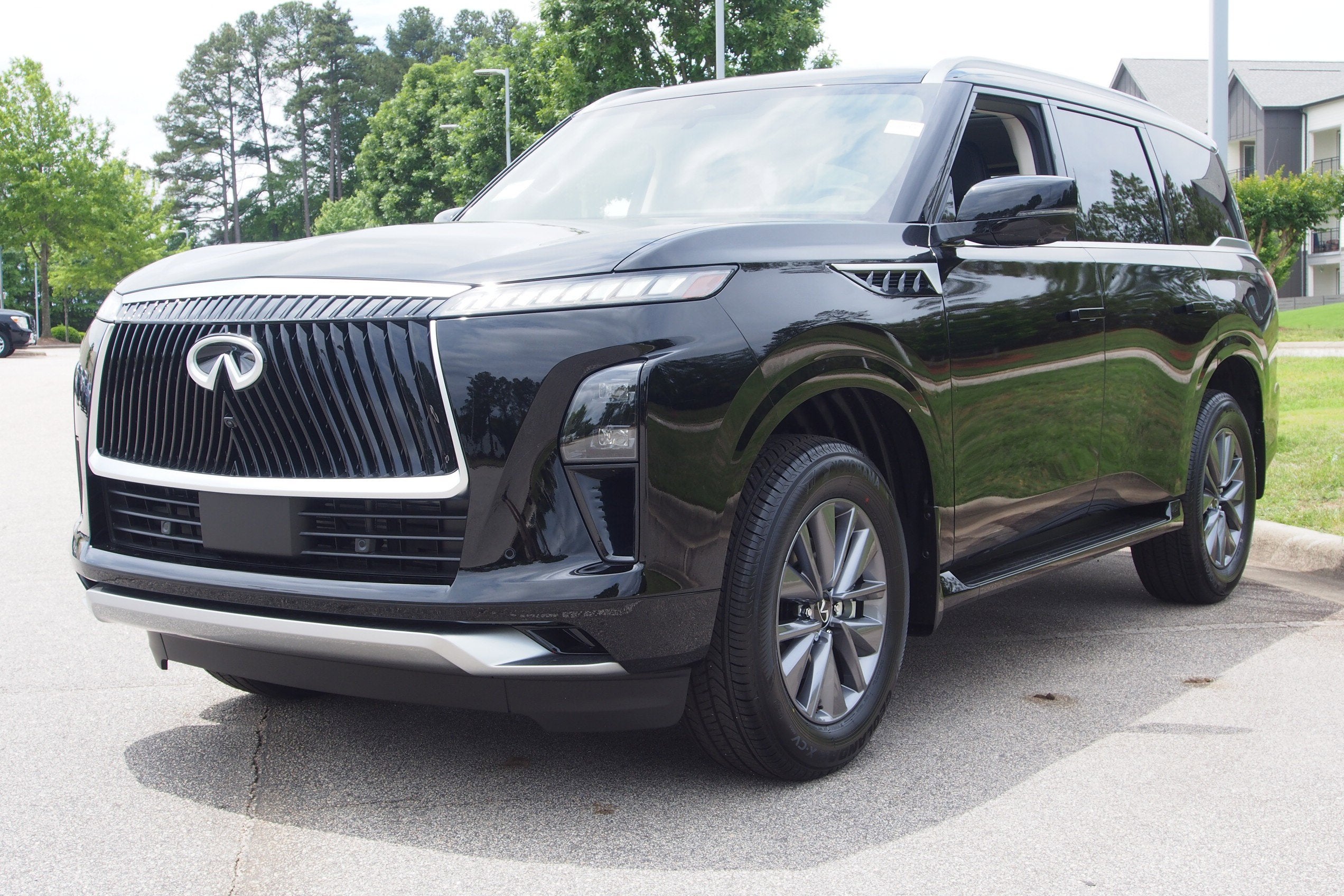 2026 INFINITI QX80 PURE