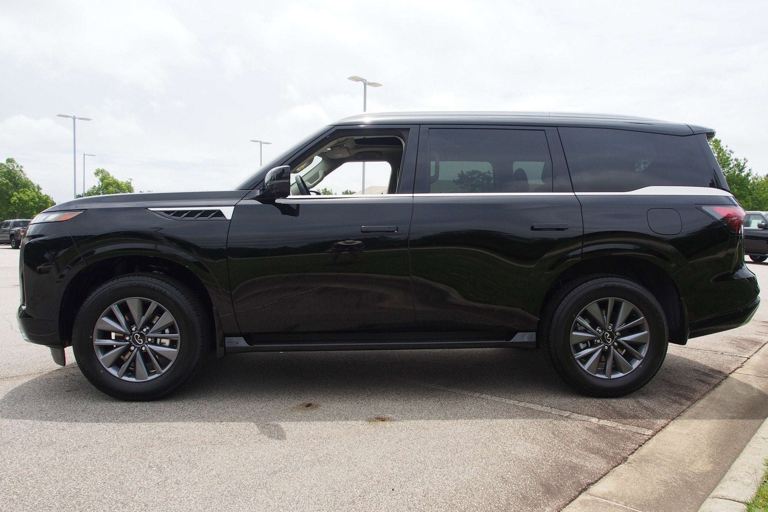 2026 INFINITI QX80 PURE