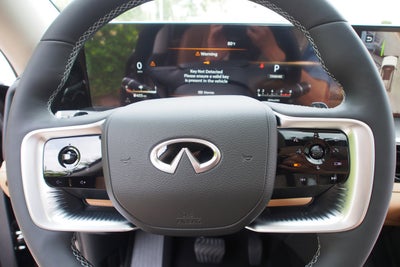 2026 INFINITI QX80 LUXE