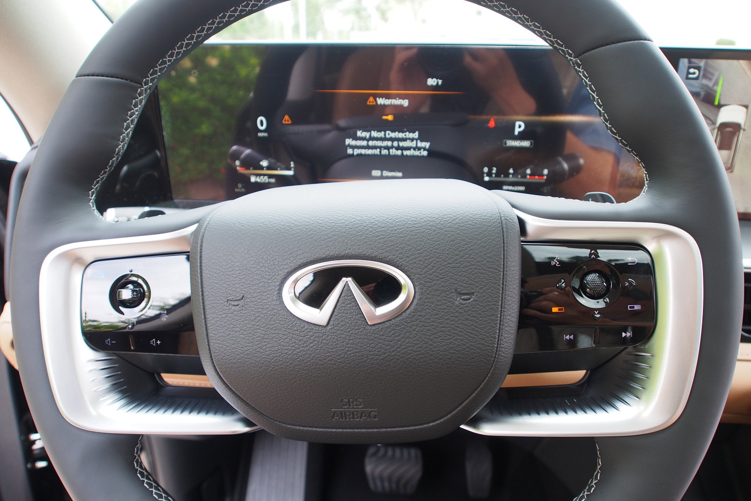2026 INFINITI QX80 LUXE