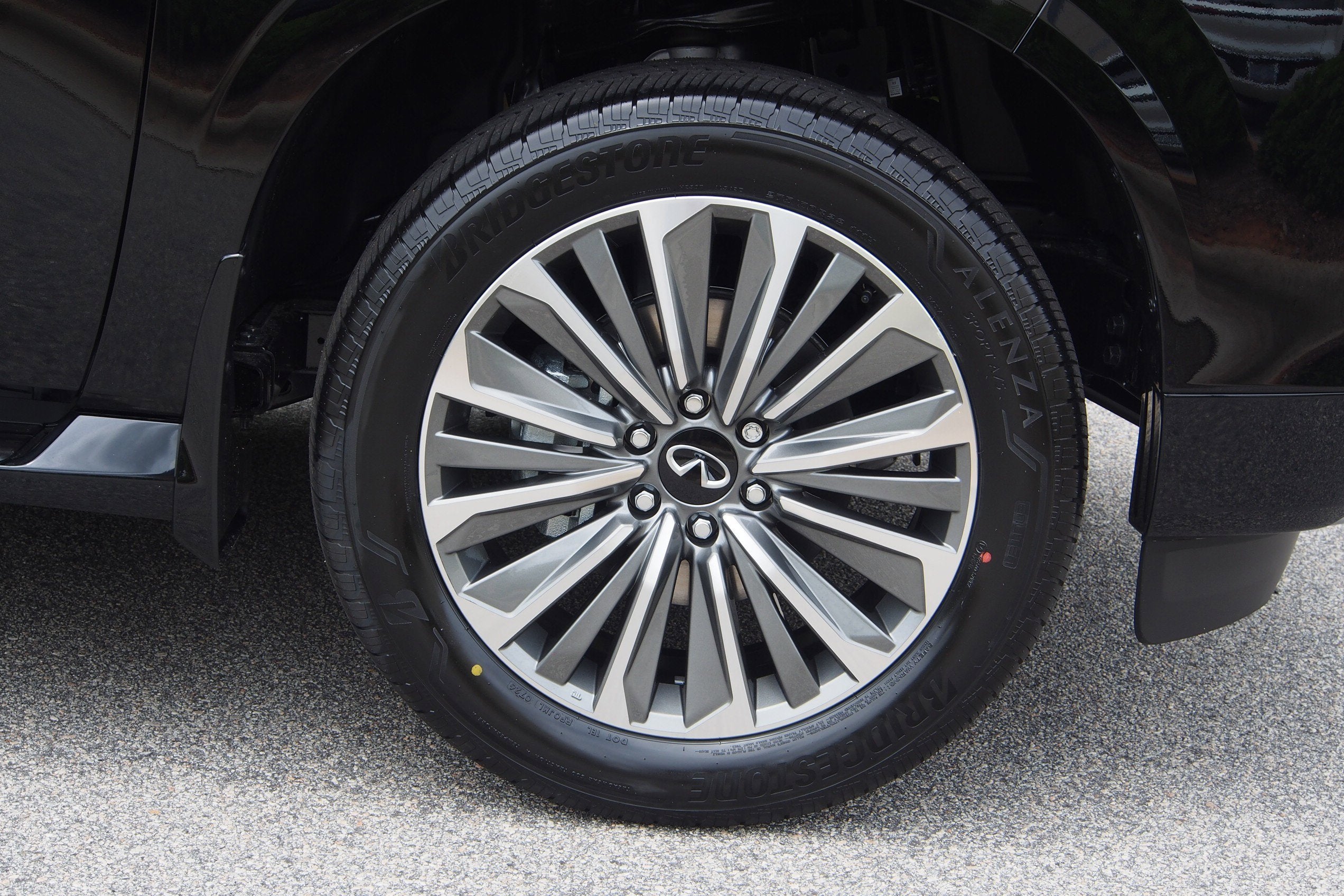 2026 INFINITI QX80 LUXE