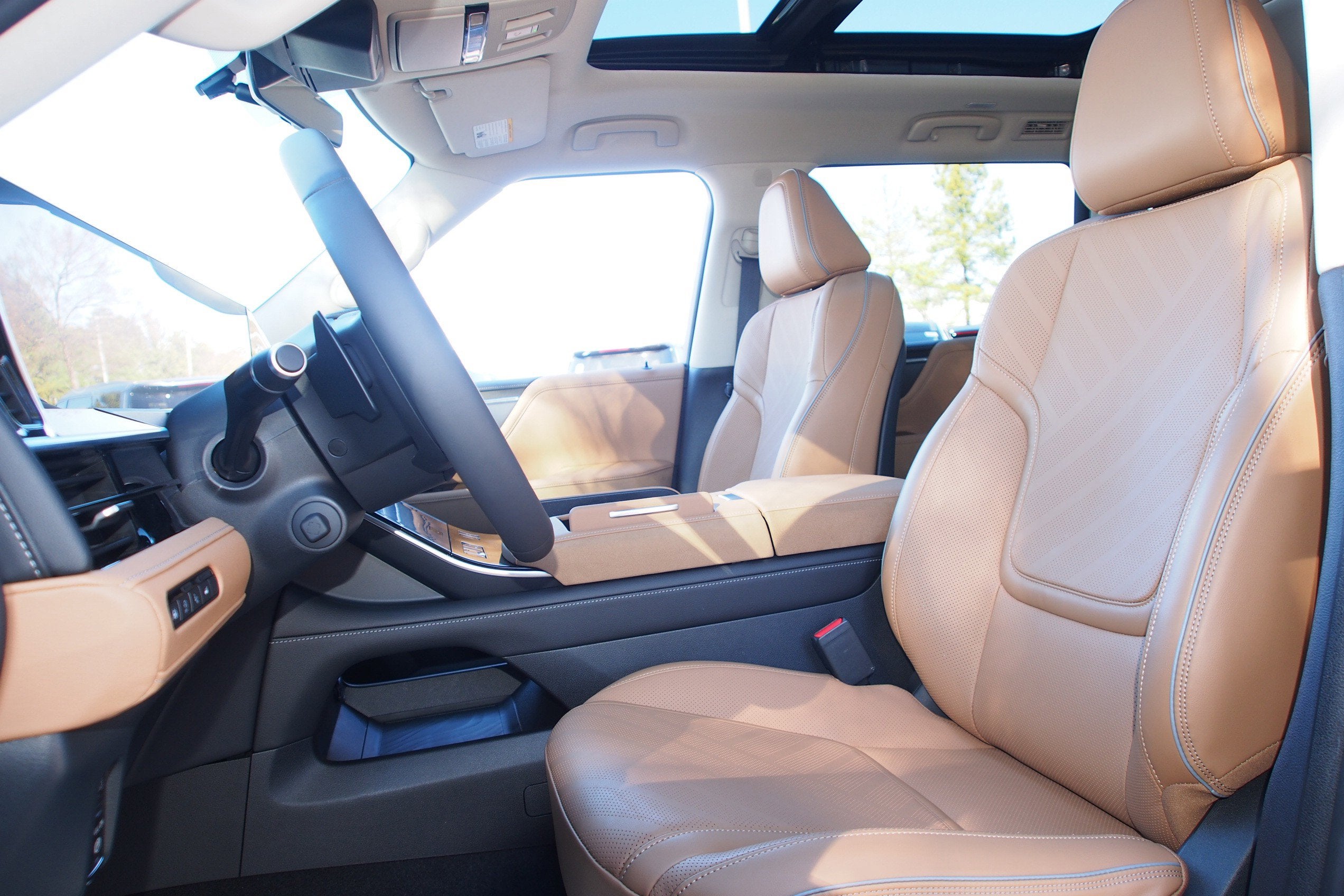 2026 INFINITI QX80 LUXE