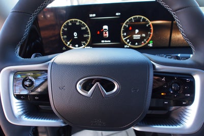 2026 INFINITI QX80 LUXE