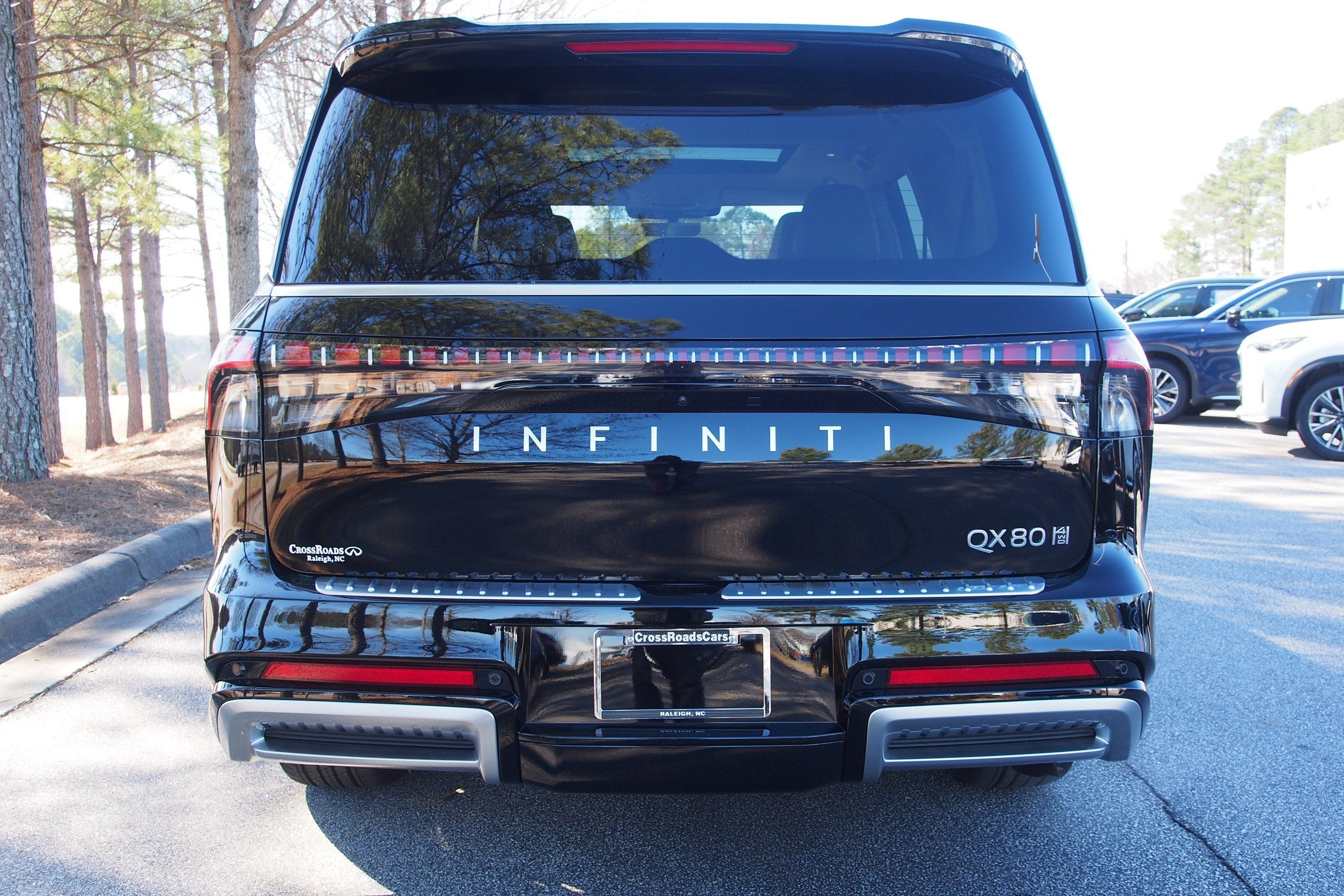 2026 INFINITI QX80 LUXE