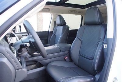 2027 INFINITI QX80 LUXE