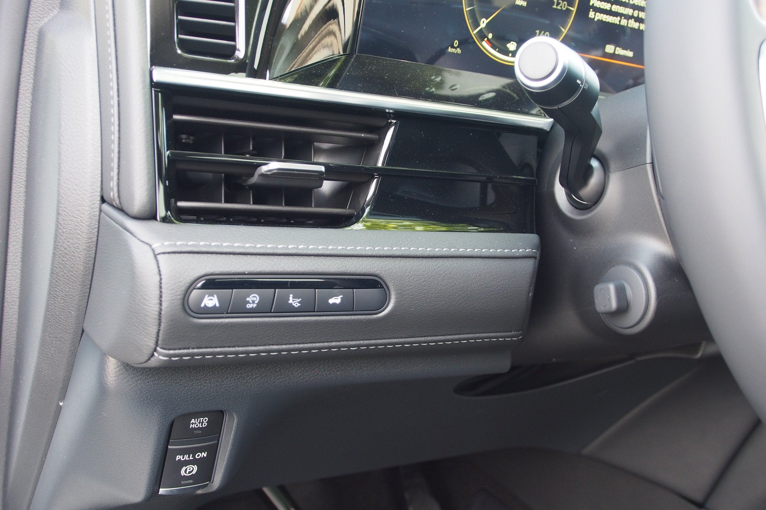2027 INFINITI QX80 LUXE