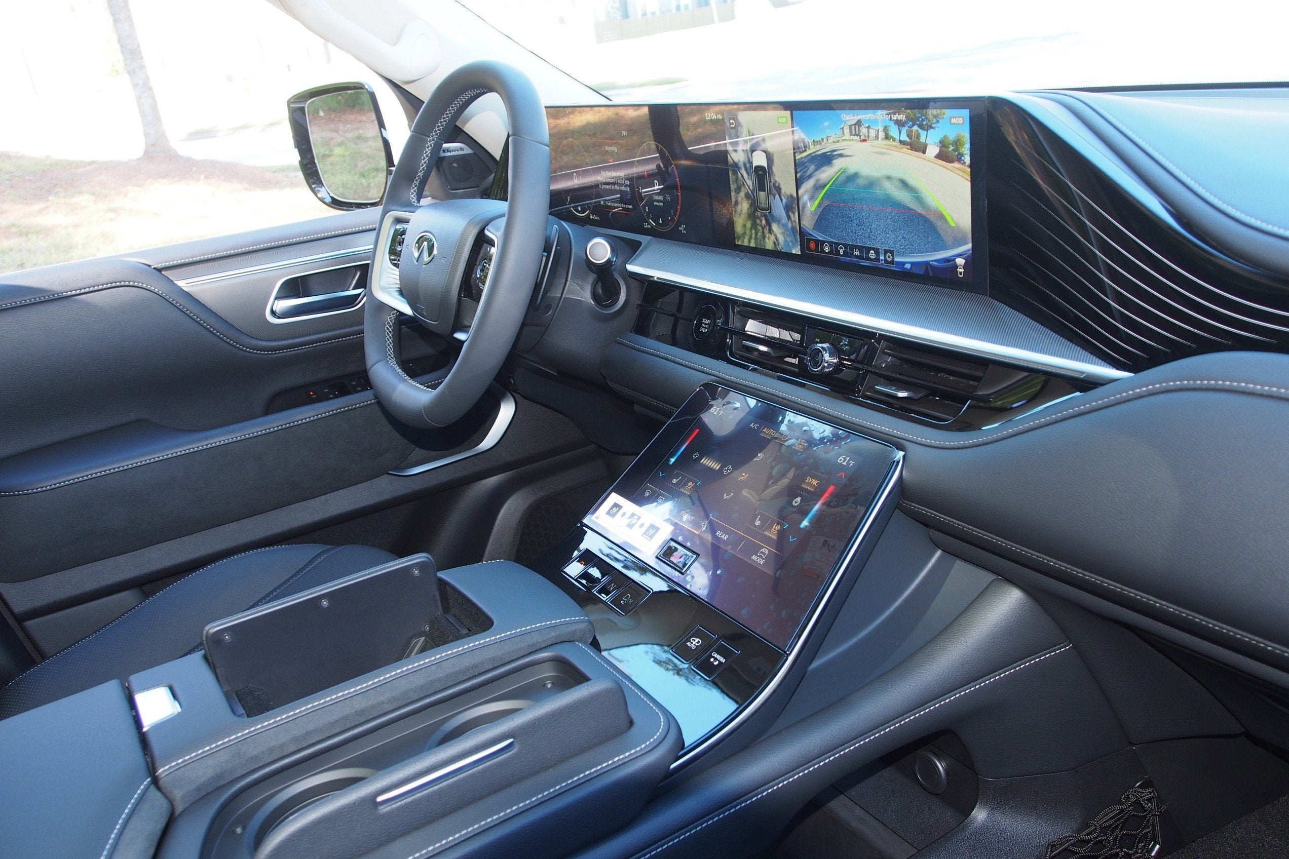 2026 INFINITI QX80 LUXE