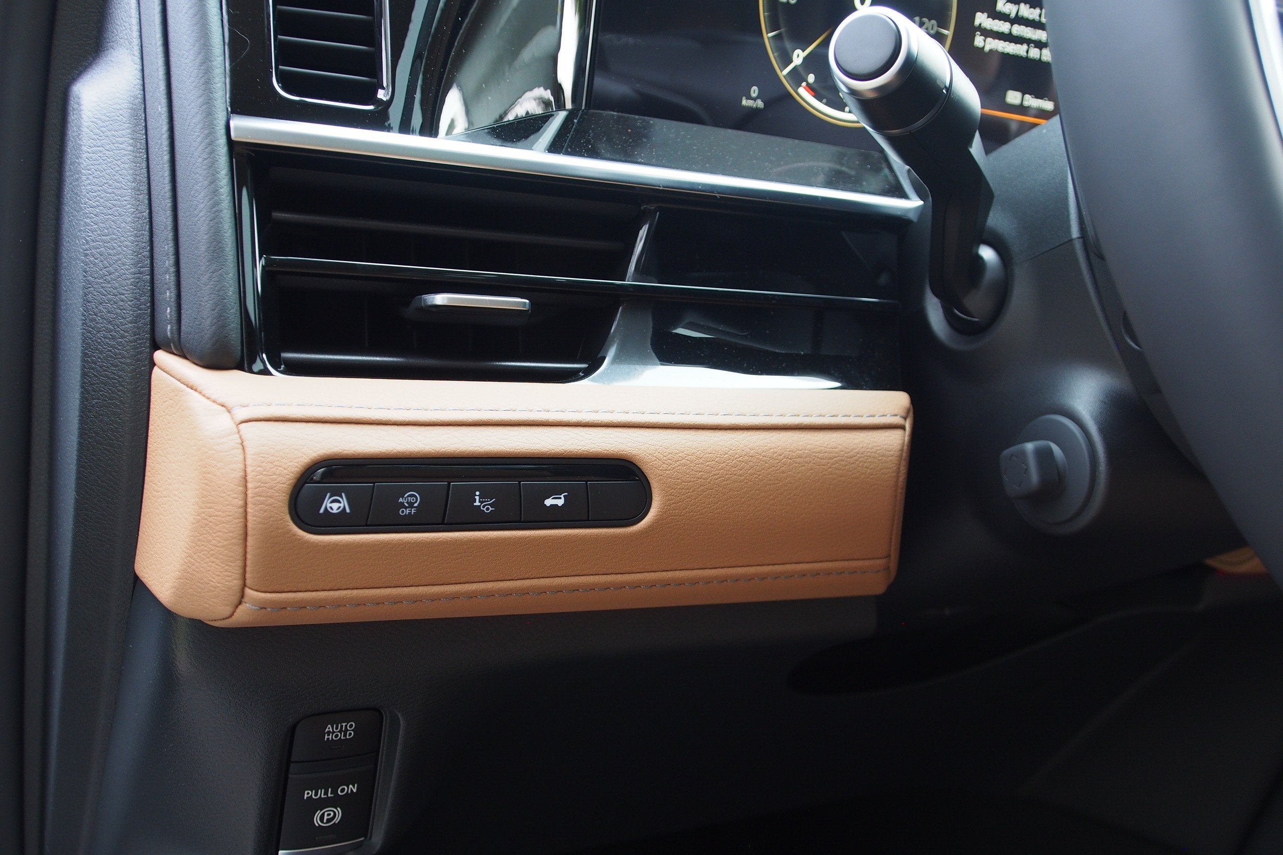 2027 INFINITI QX80 LUXE