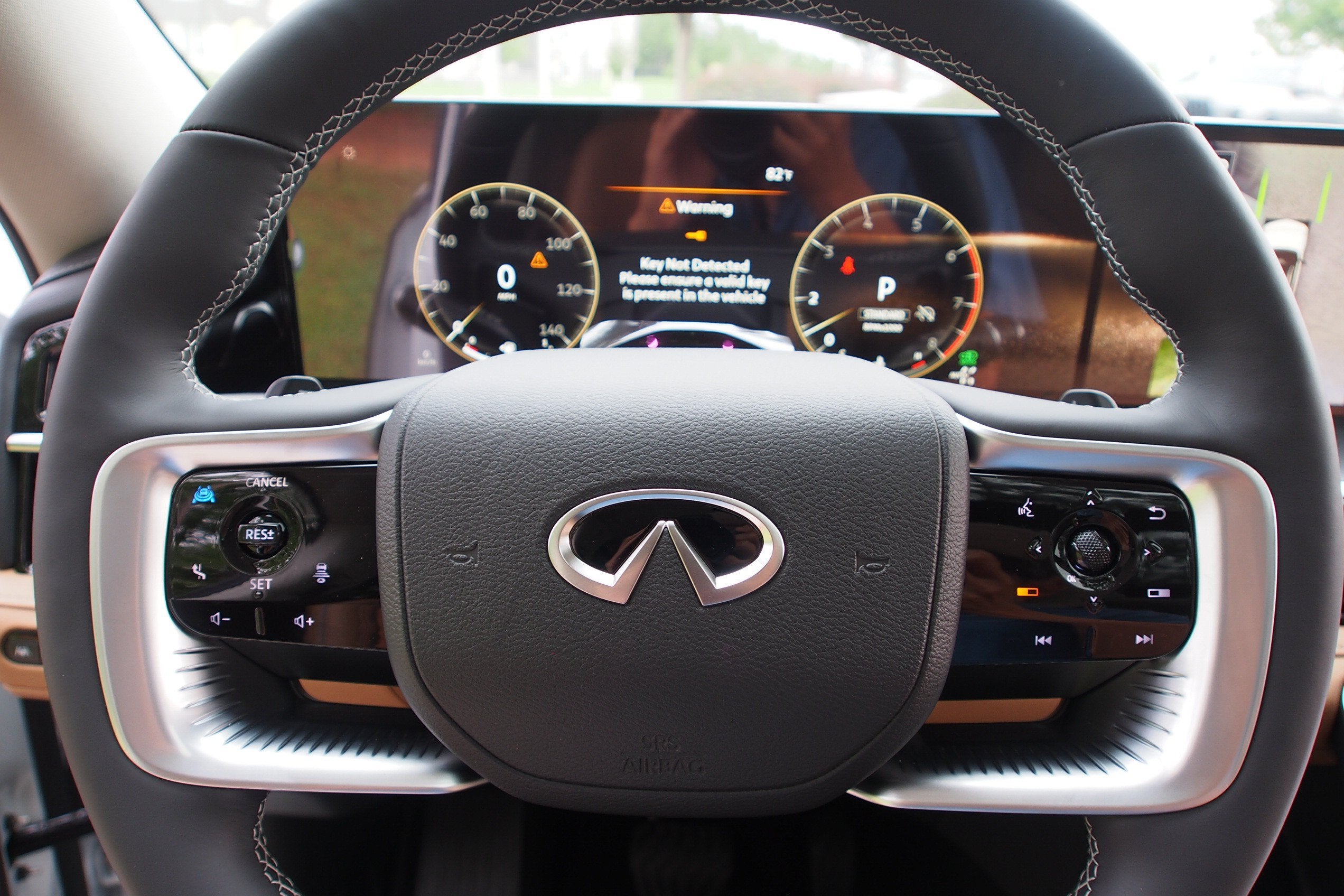 2027 INFINITI QX80 LUXE