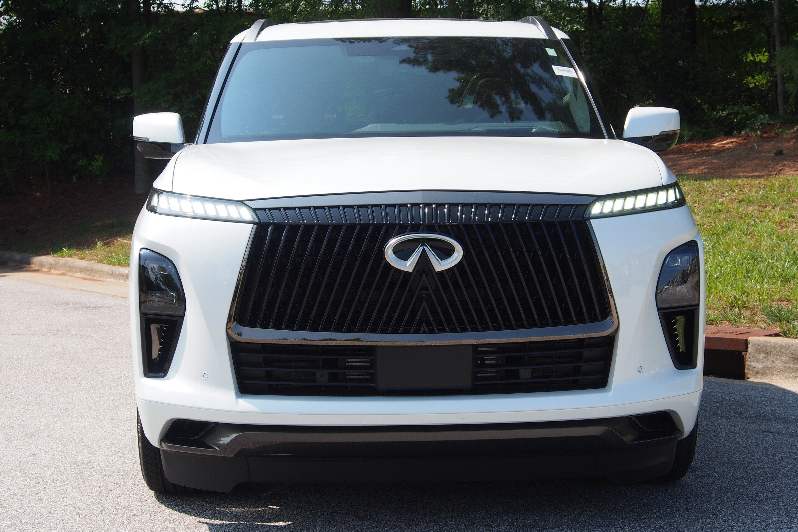 2027 INFINITI QX80 AUTOGRAPH