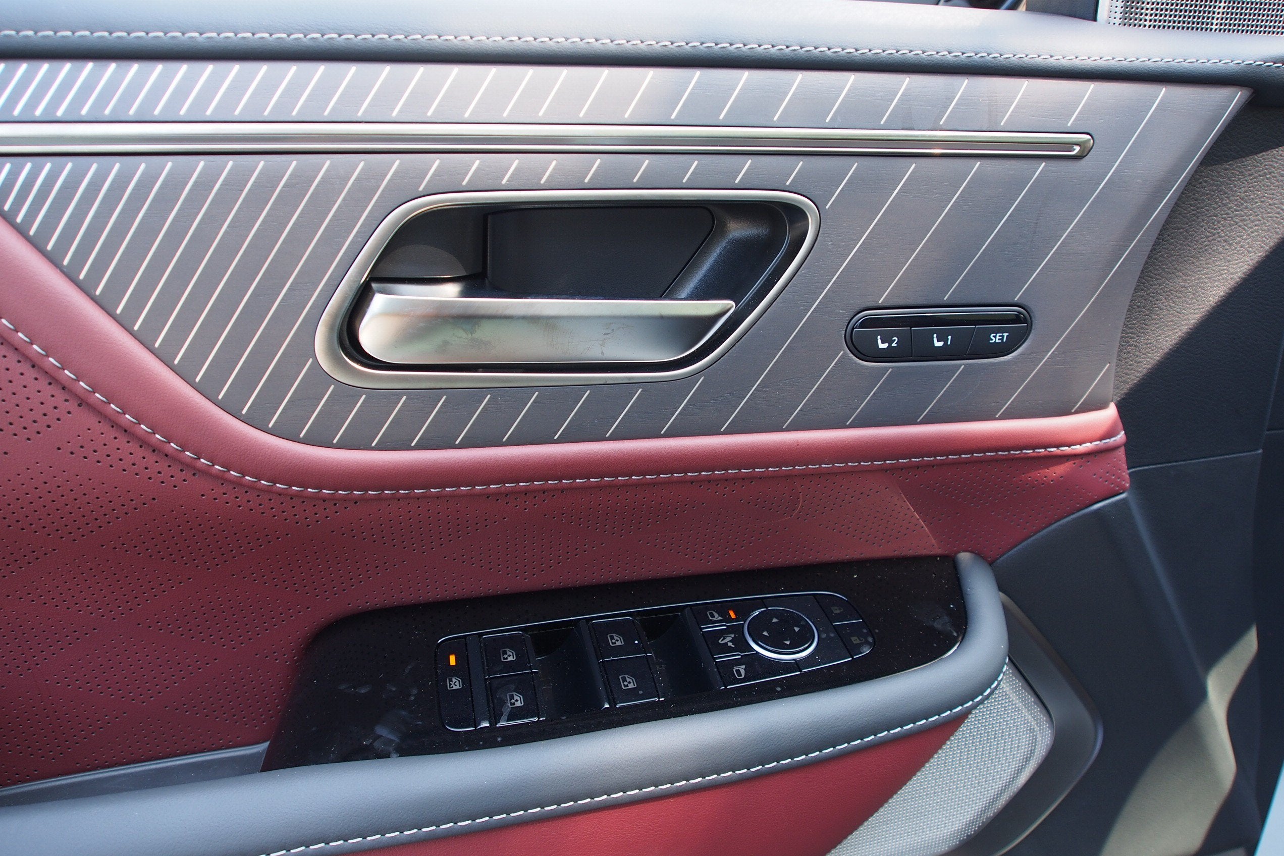 2027 INFINITI QX80 AUTOGRAPH