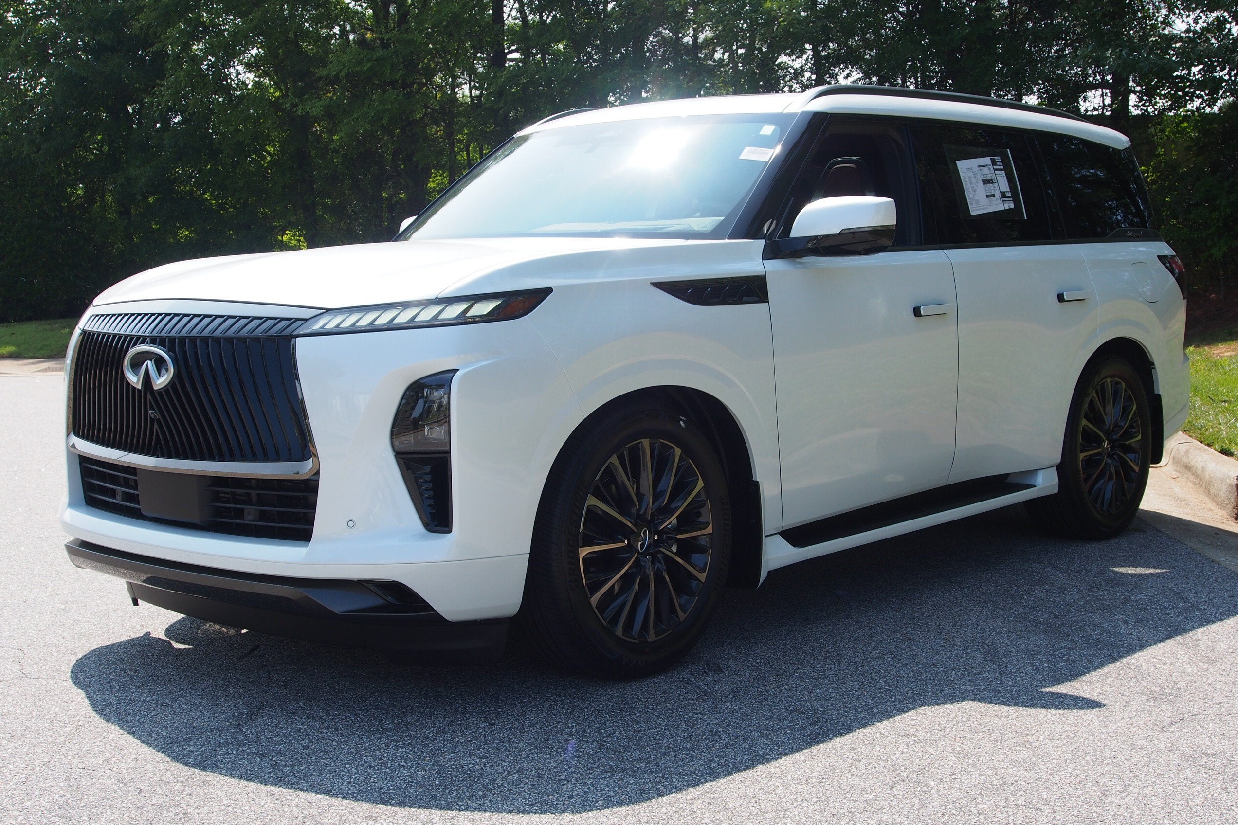 2027 INFINITI QX80 AUTOGRAPH