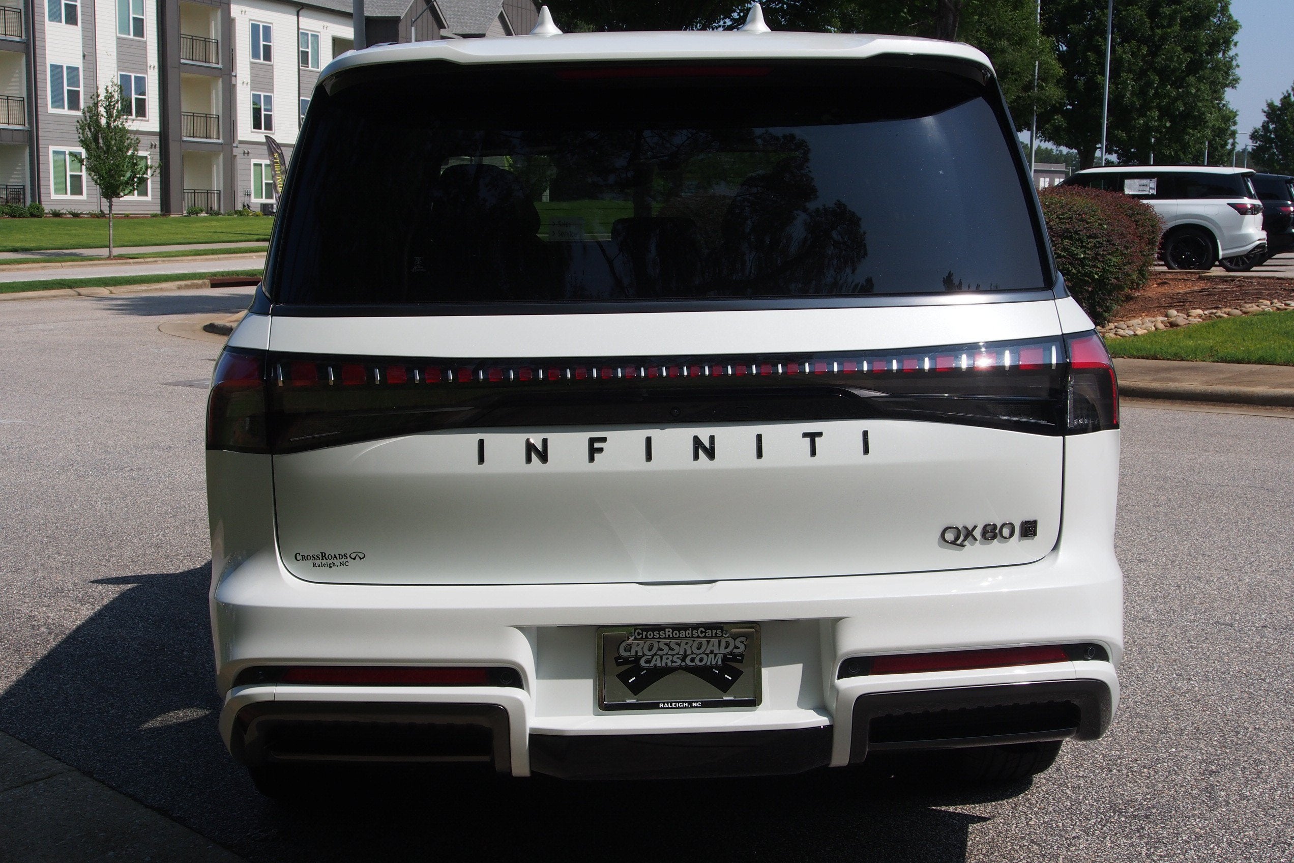 2027 INFINITI QX80 AUTOGRAPH