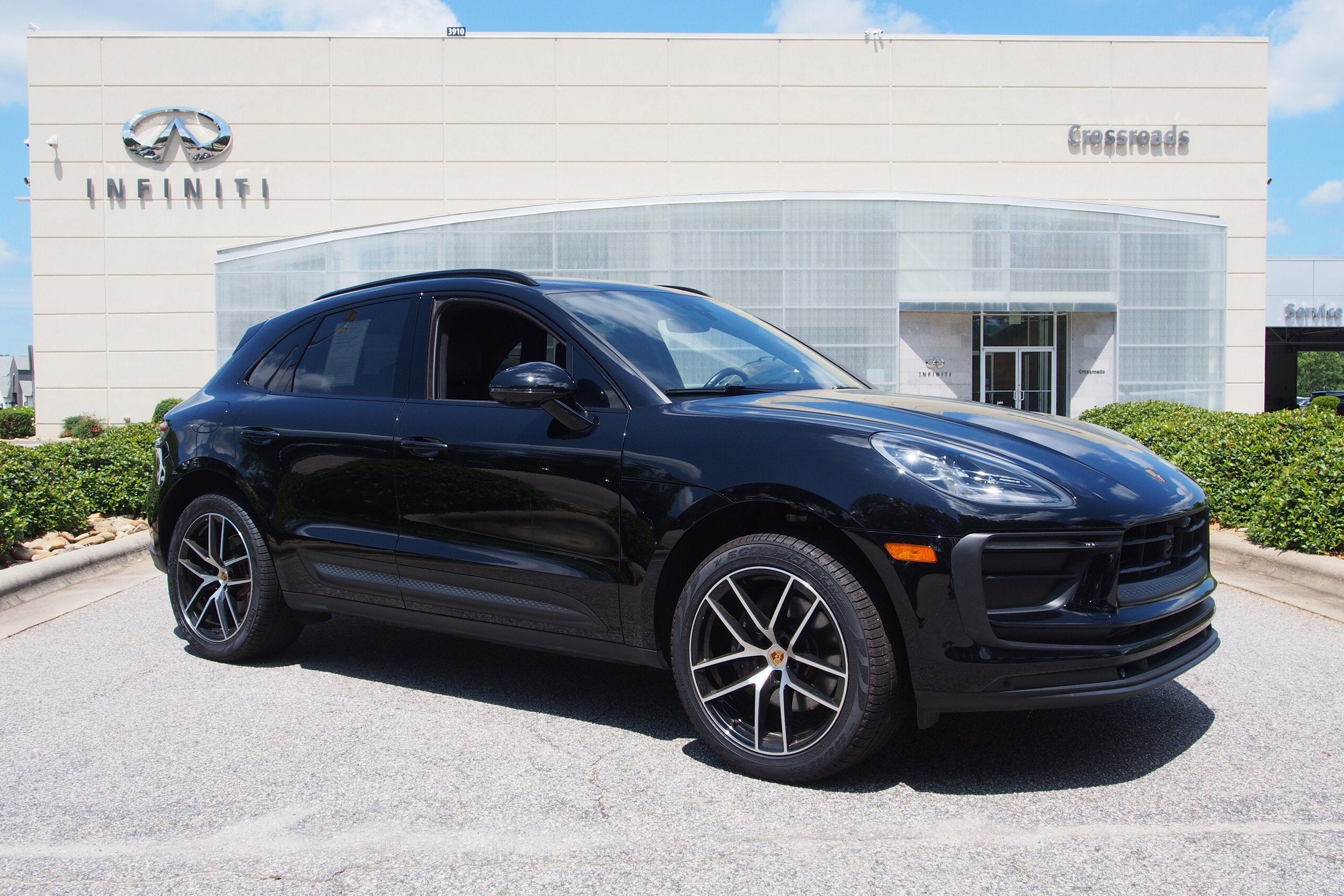 2023 Porsche Macan Base