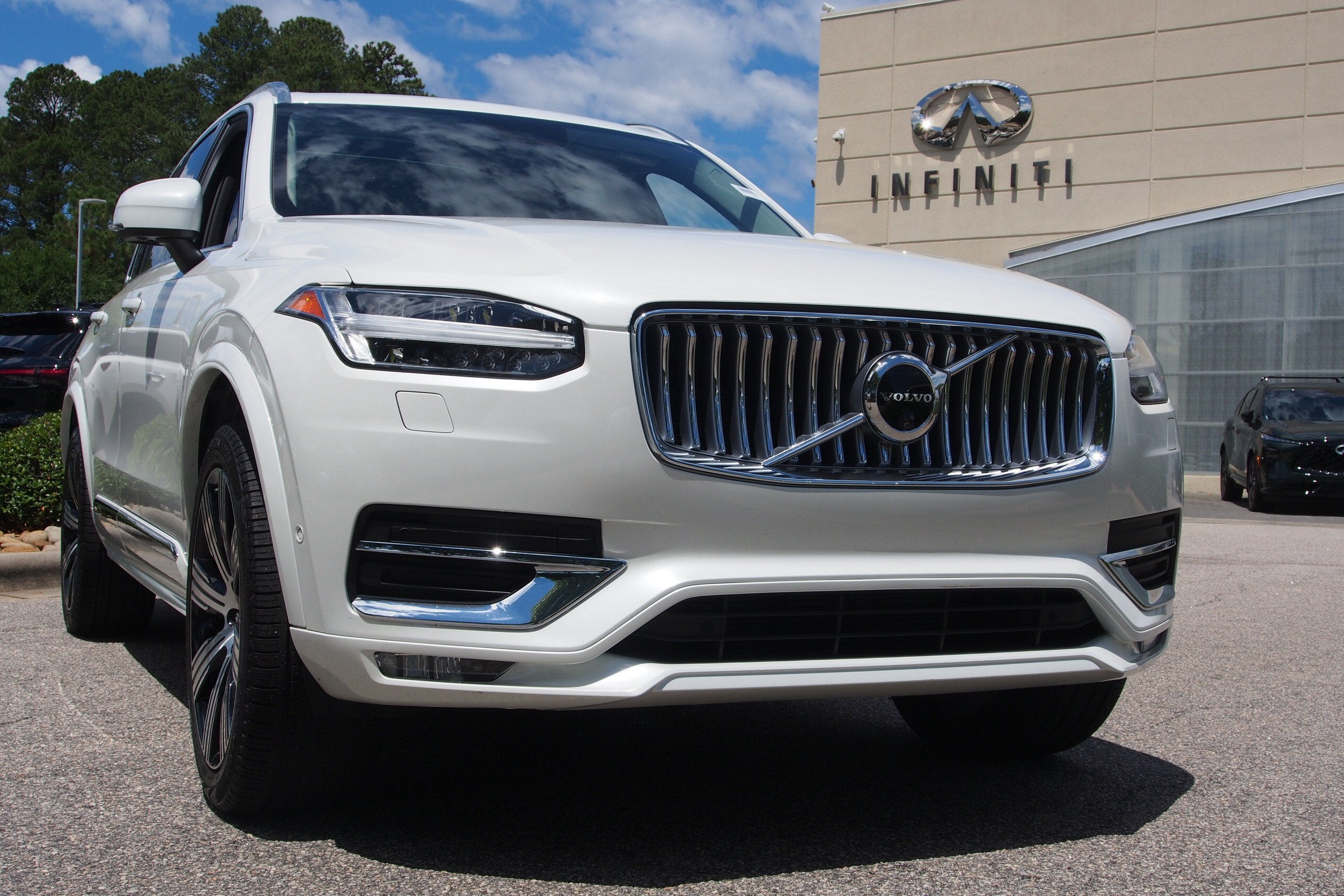 2024 Volvo XC90 Plus Bright Theme