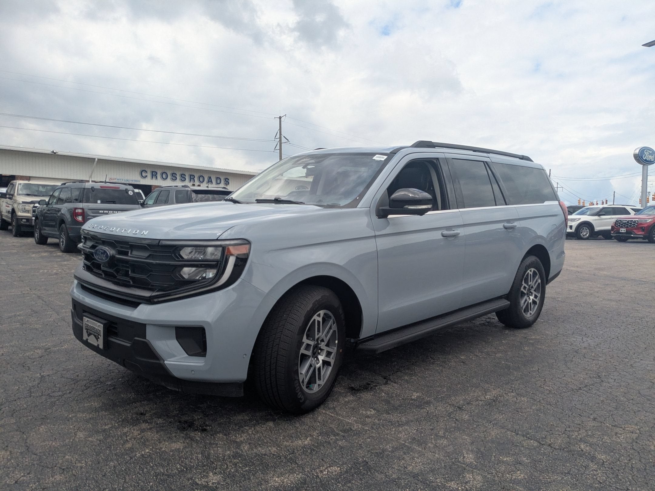 2025 Ford Expedition Max Active