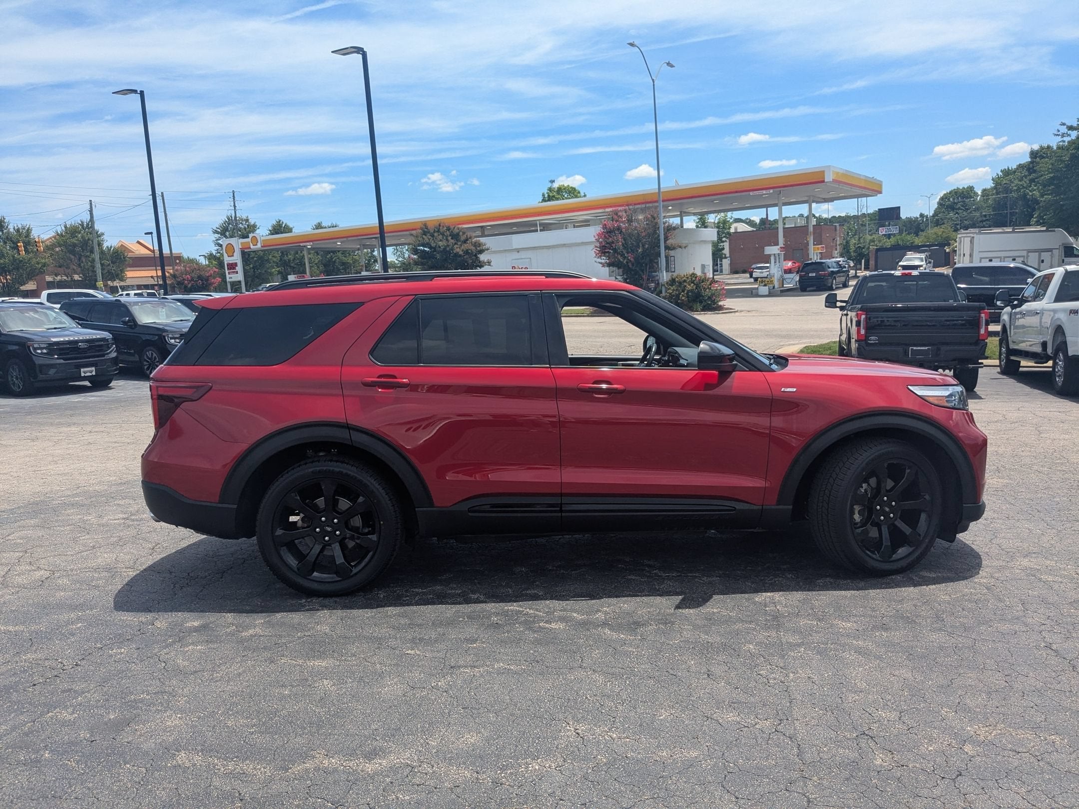 2023 Ford Explorer ST-Line