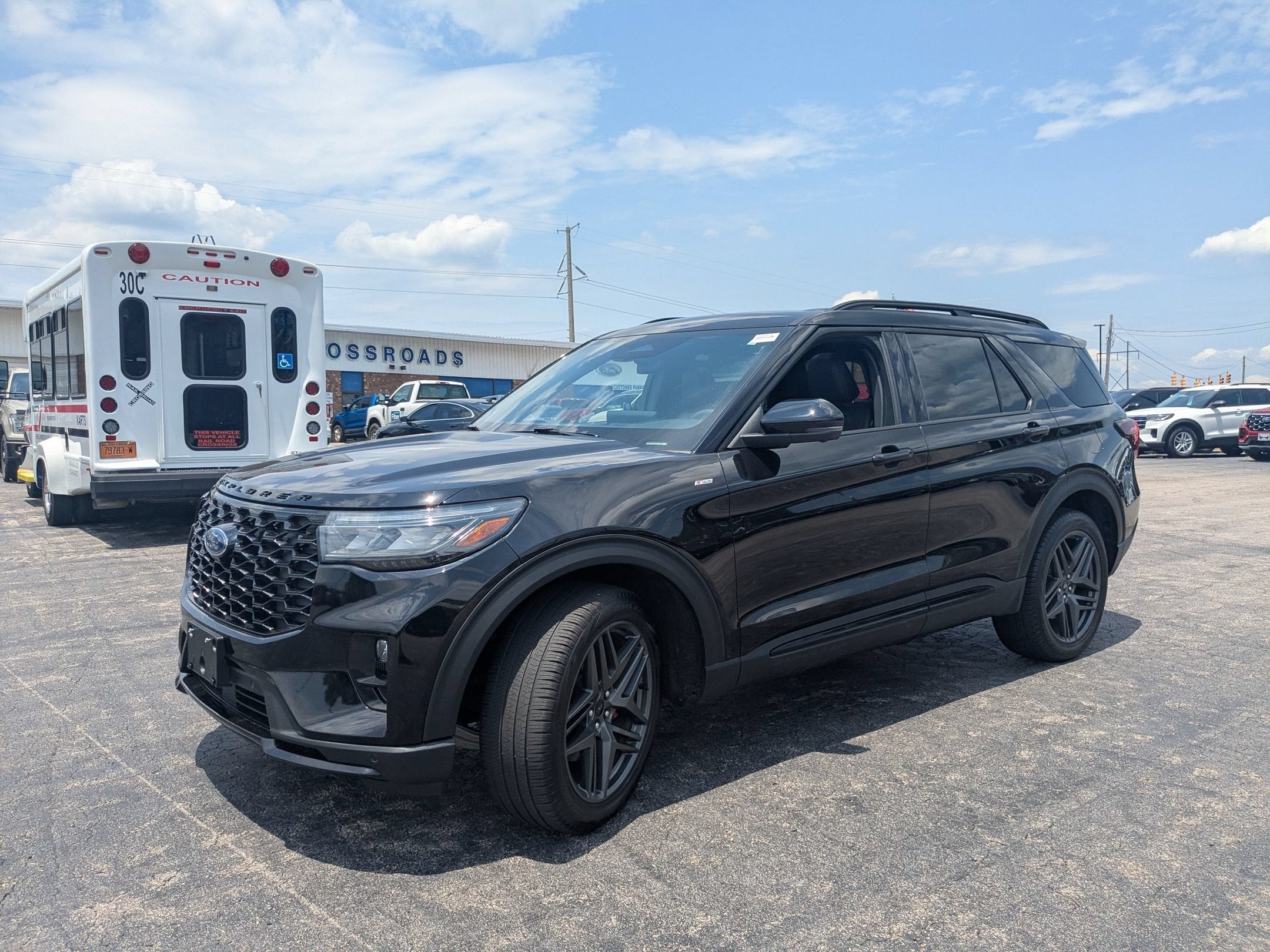 2025 Ford Explorer ST-Line