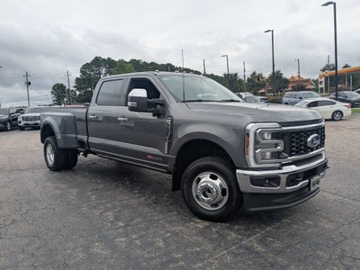 2026 Ford Super Duty F-350 DRW LARIAT