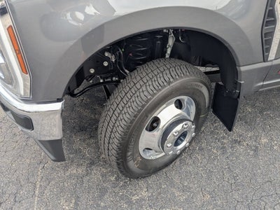 2026 Ford Super Duty F-350 DRW LARIAT