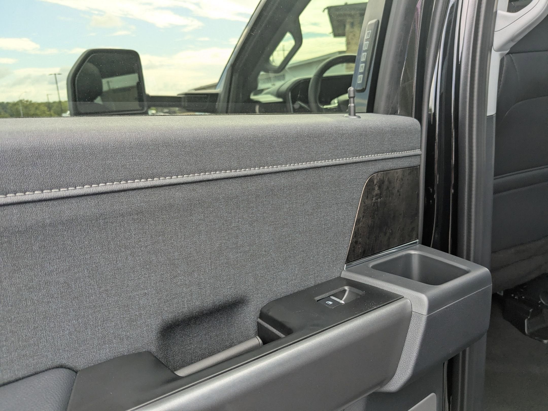 2026 Ford Super Duty F-350 DRW LARIAT