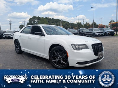2023 Chrysler 300 Touring