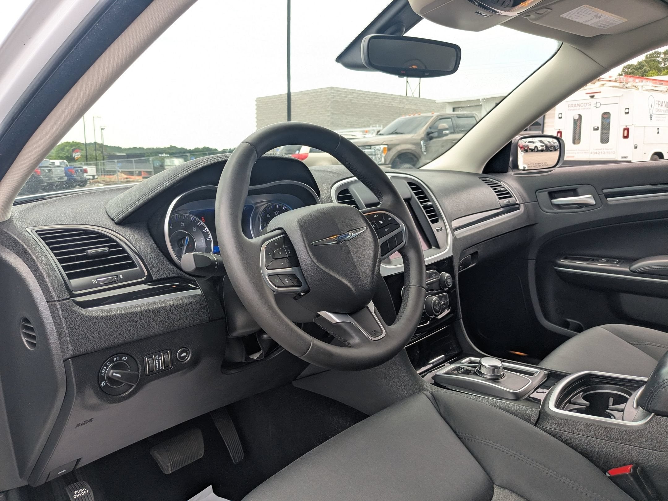 2023 Chrysler 300 Touring