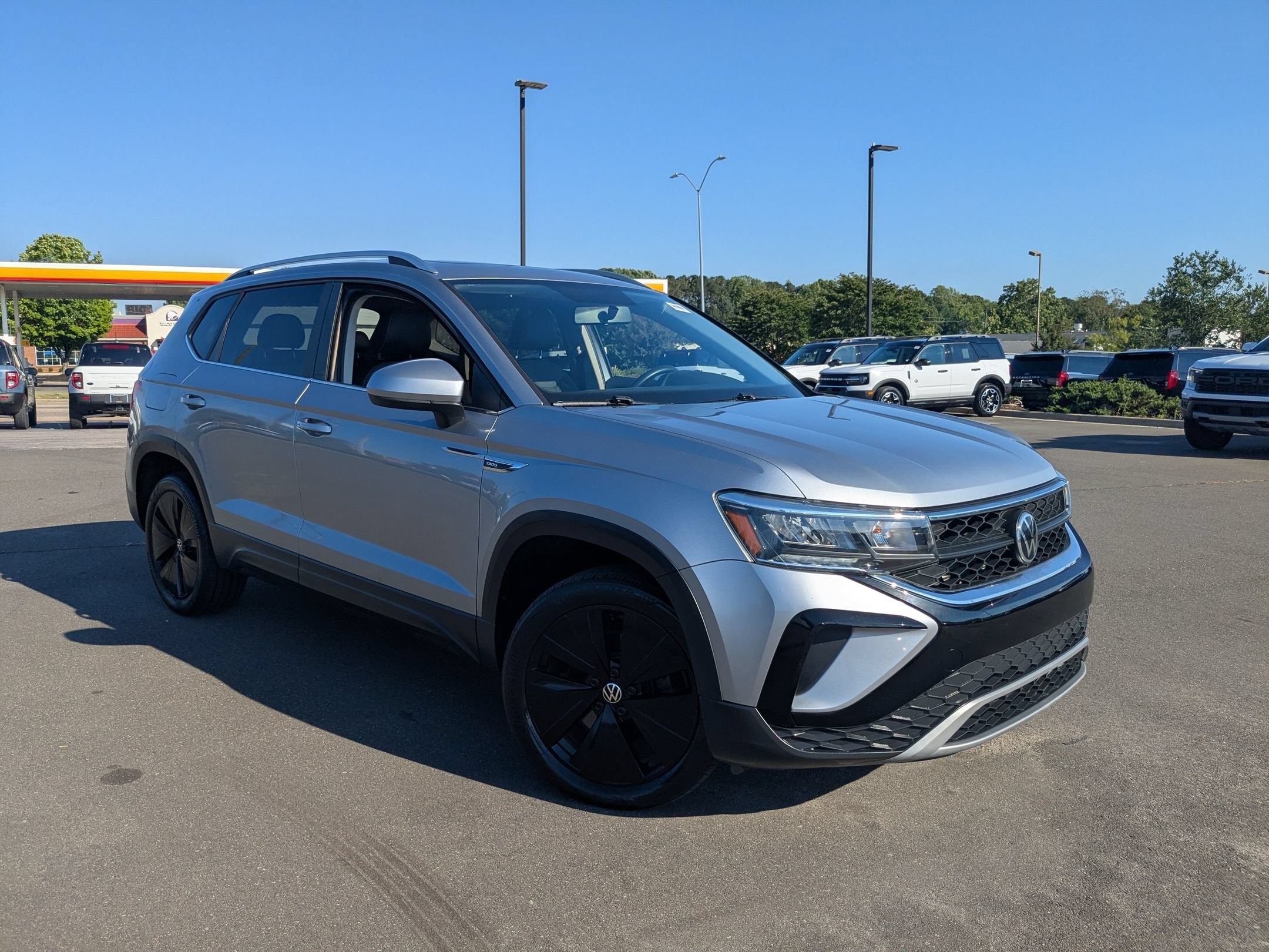 2022 Volkswagen Taos SE