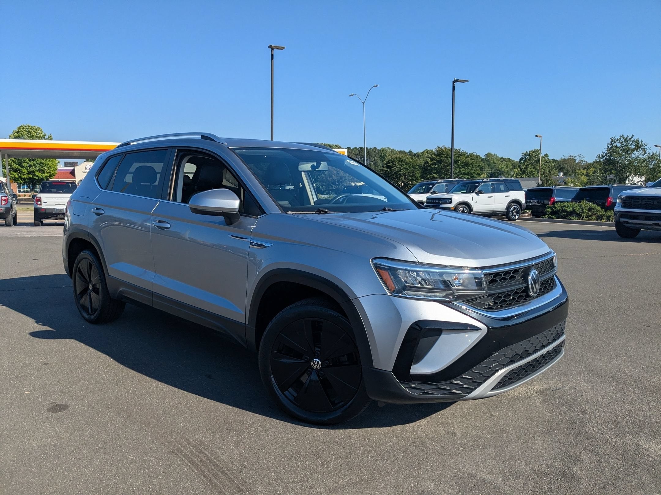 2022 Volkswagen Taos SE