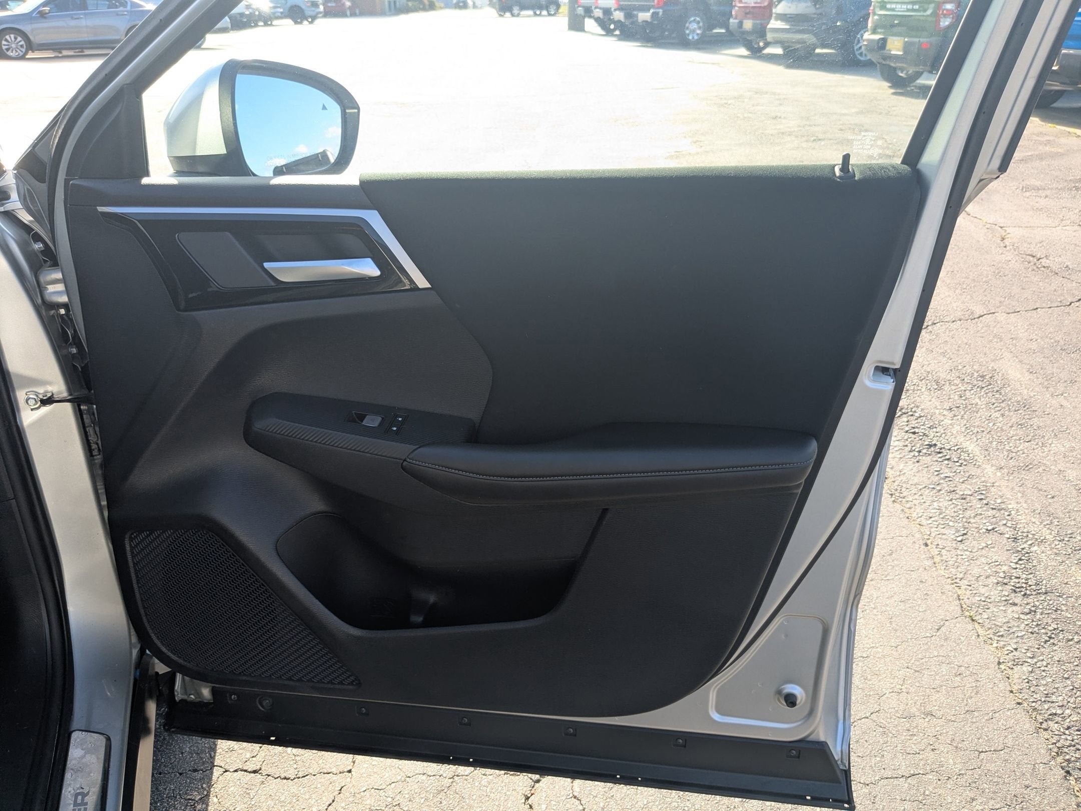 2024 Mitsubishi Outlander ES