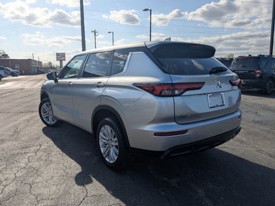 2024 Mitsubishi Outlander ES