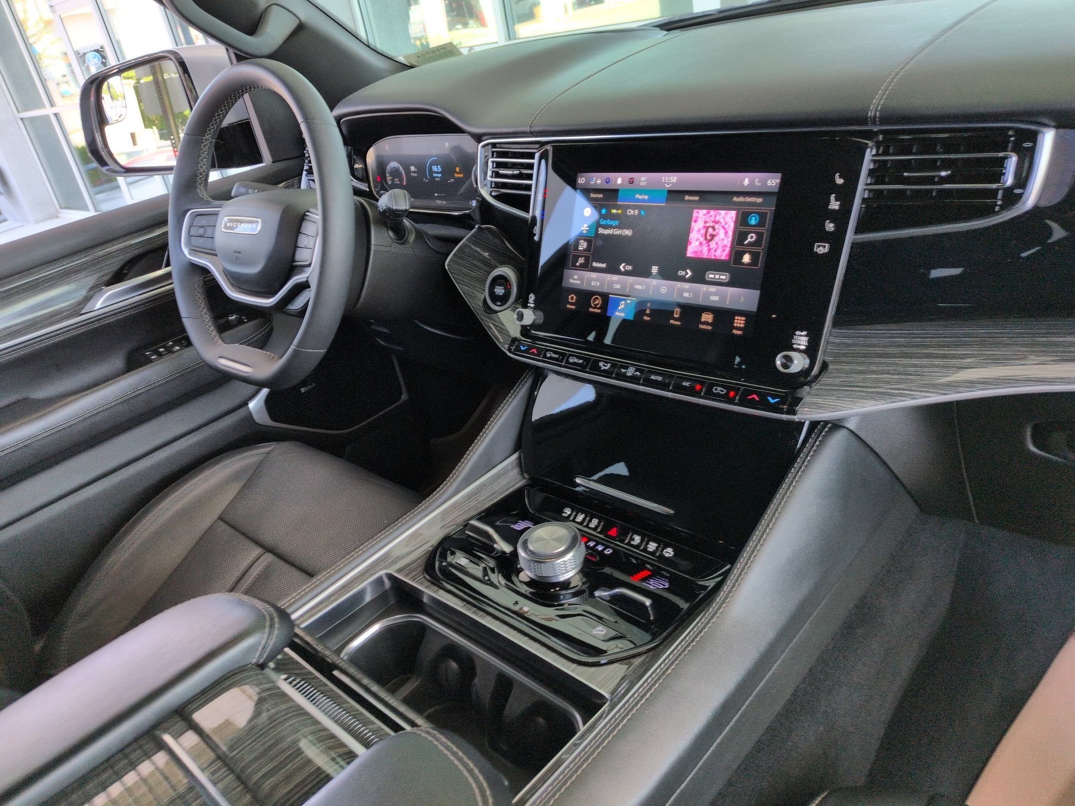 2022 Jeep Wagoneer Series III