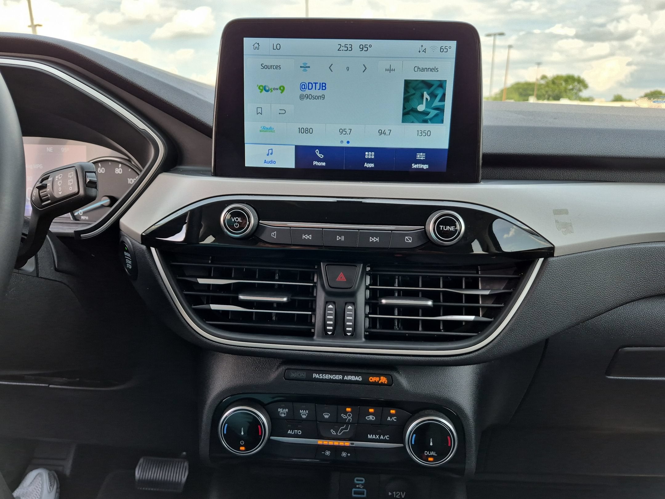 2022 Ford Escape SE Hybrid