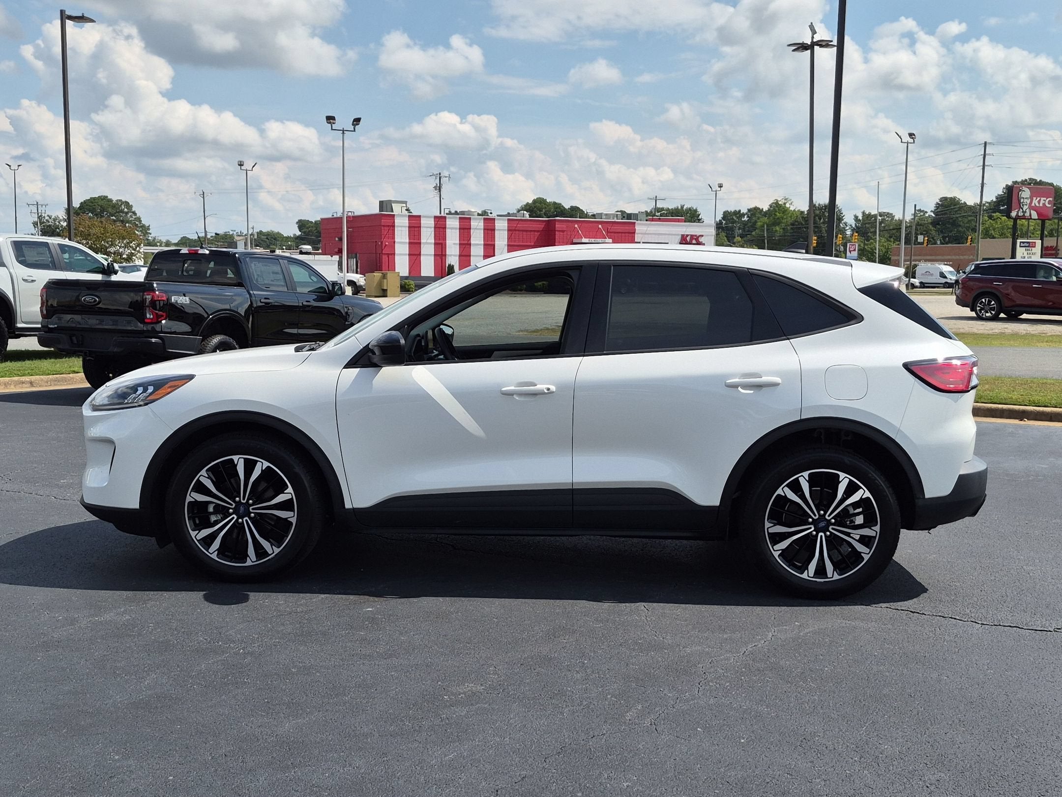 2022 Ford Escape SE Hybrid