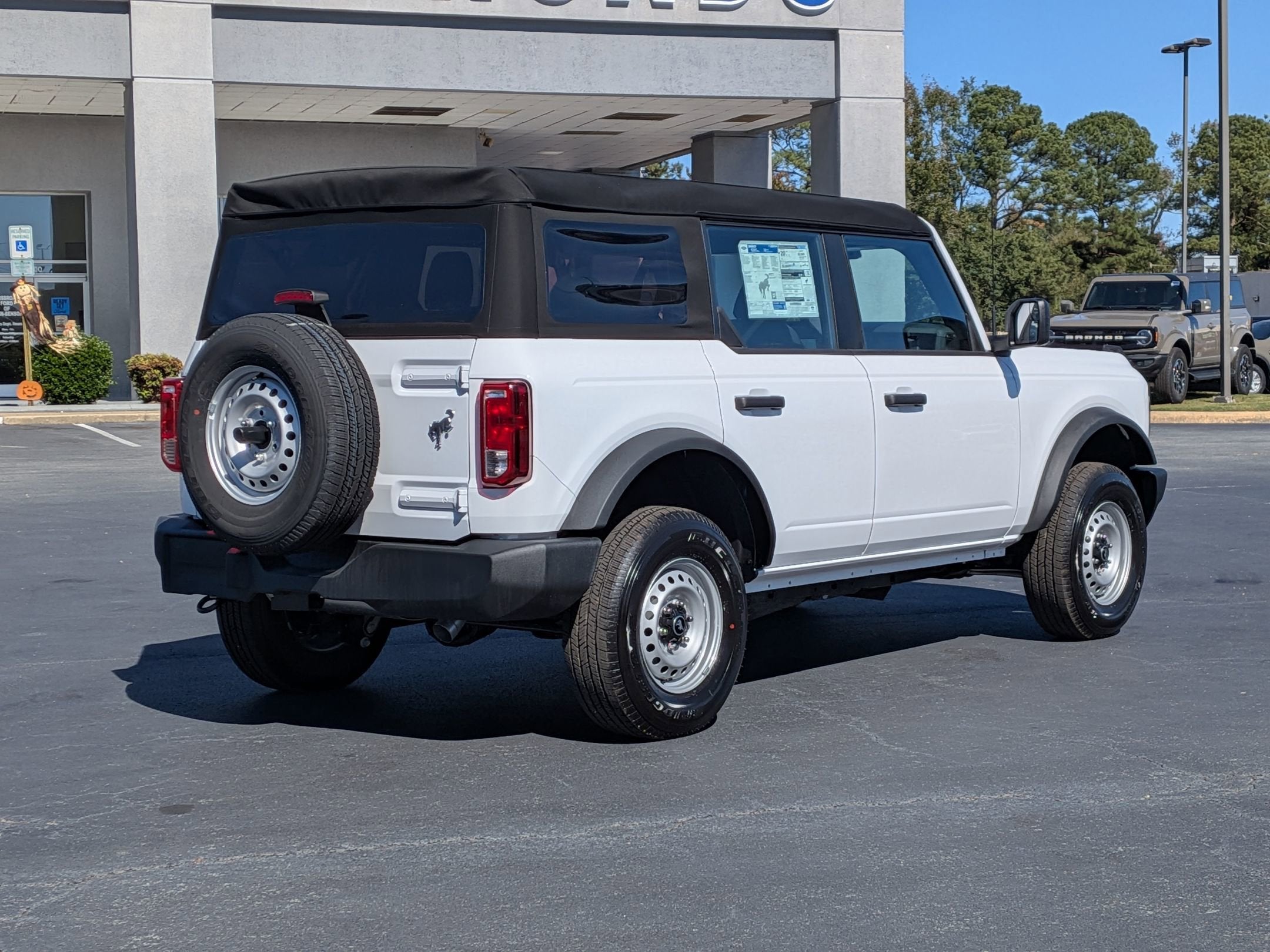 2025 Ford Bronco Base