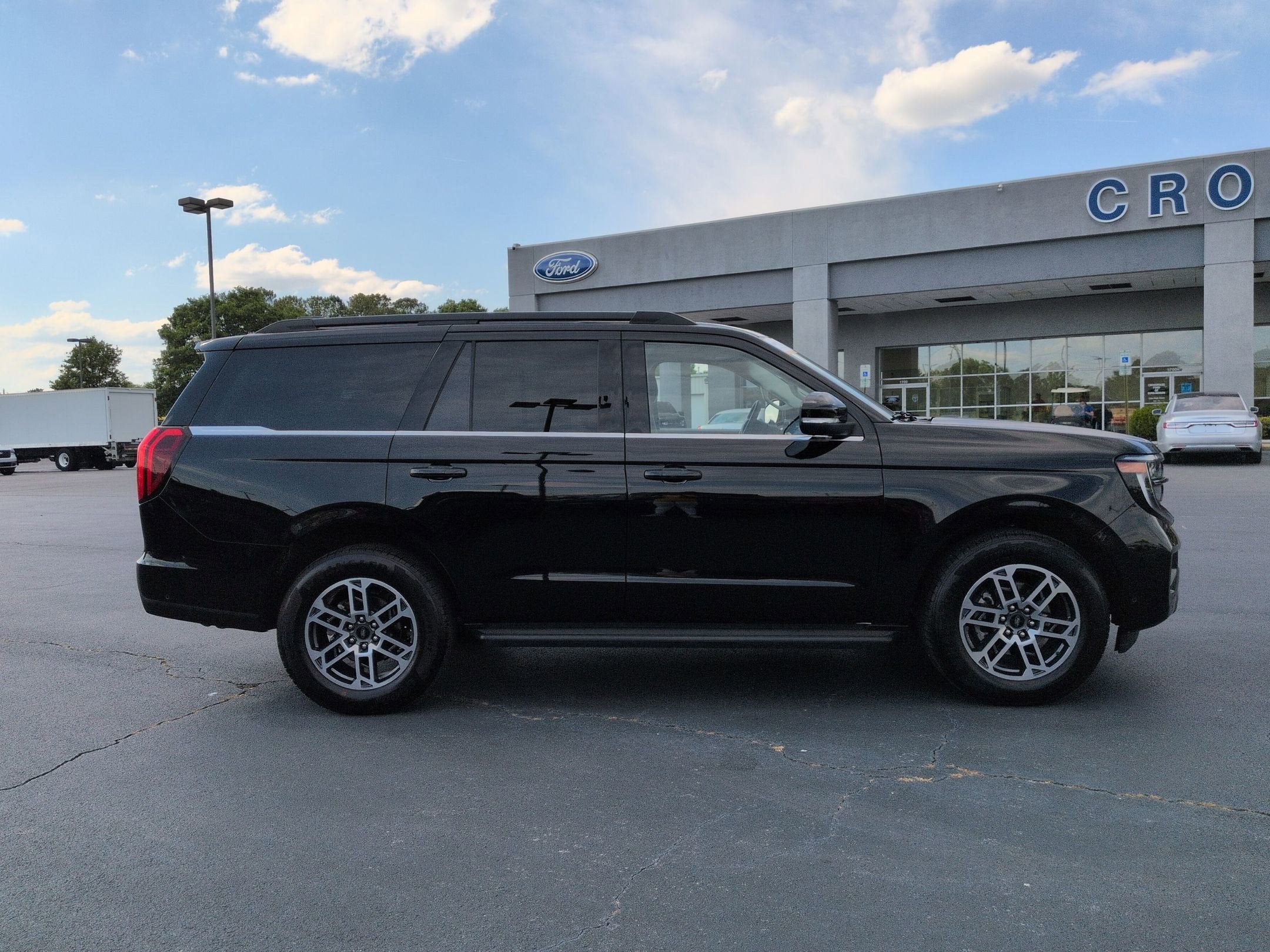 2025 Ford Expedition Active