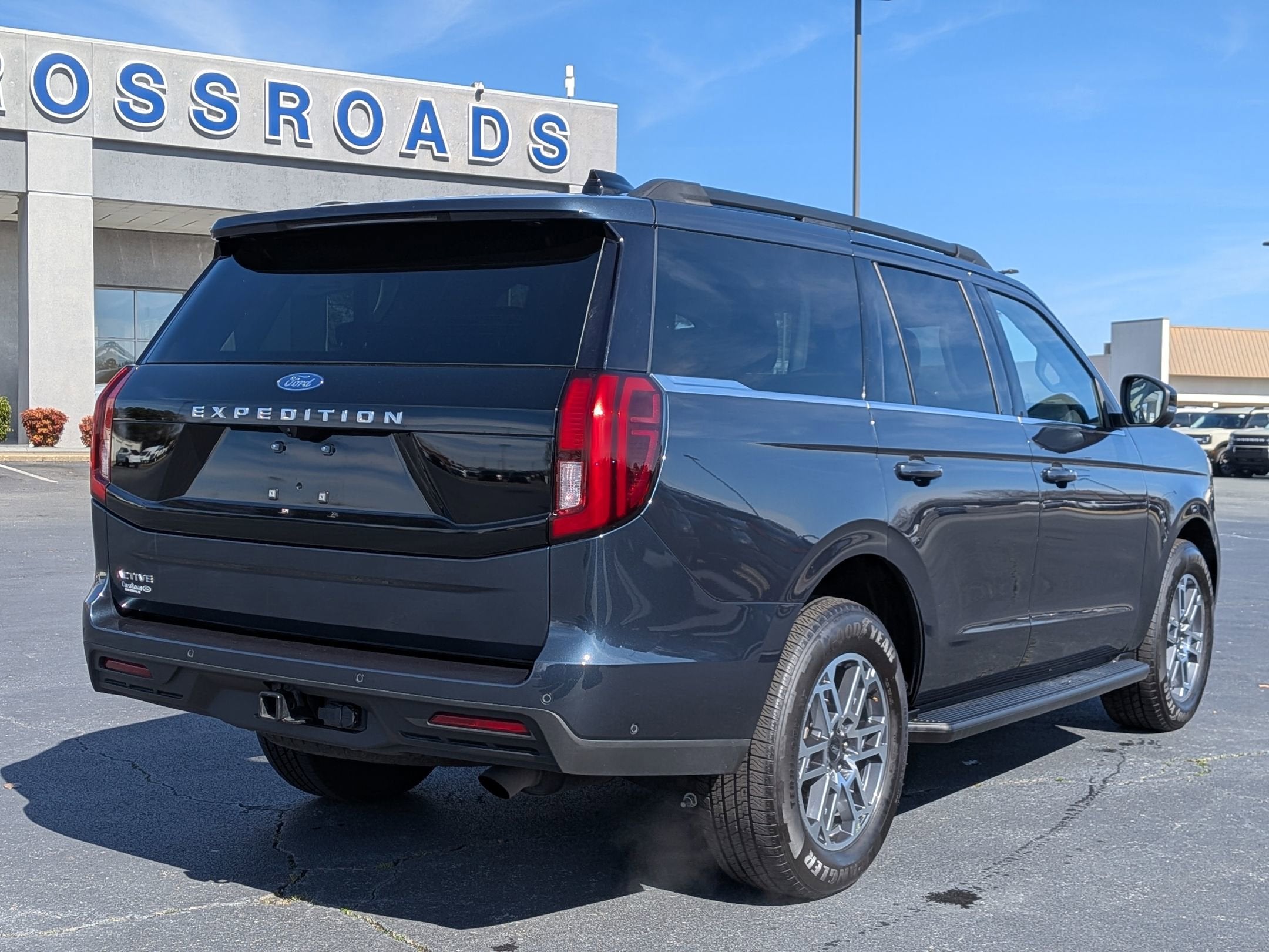 2025 Ford Expedition Active