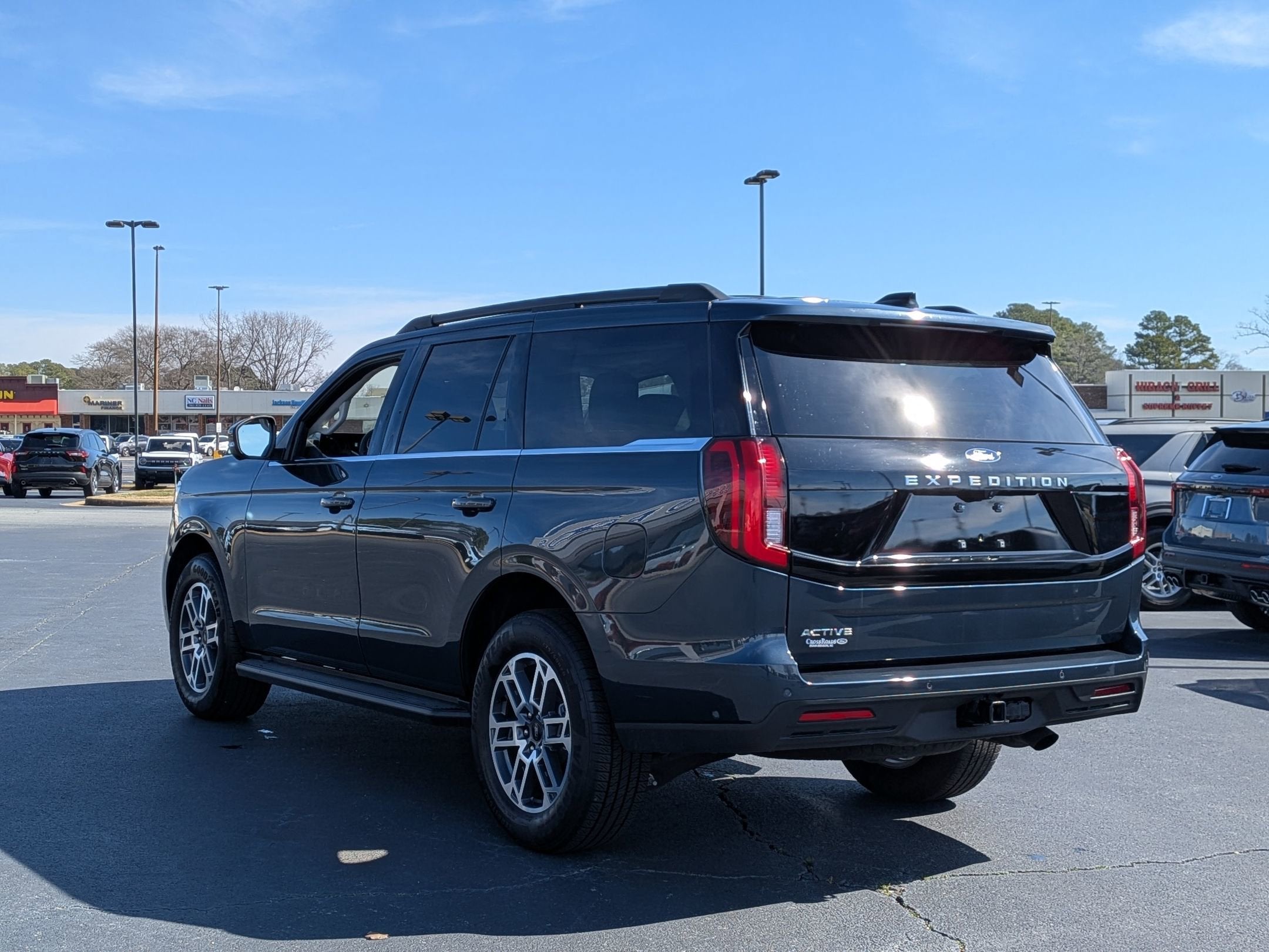 2025 Ford Expedition Active