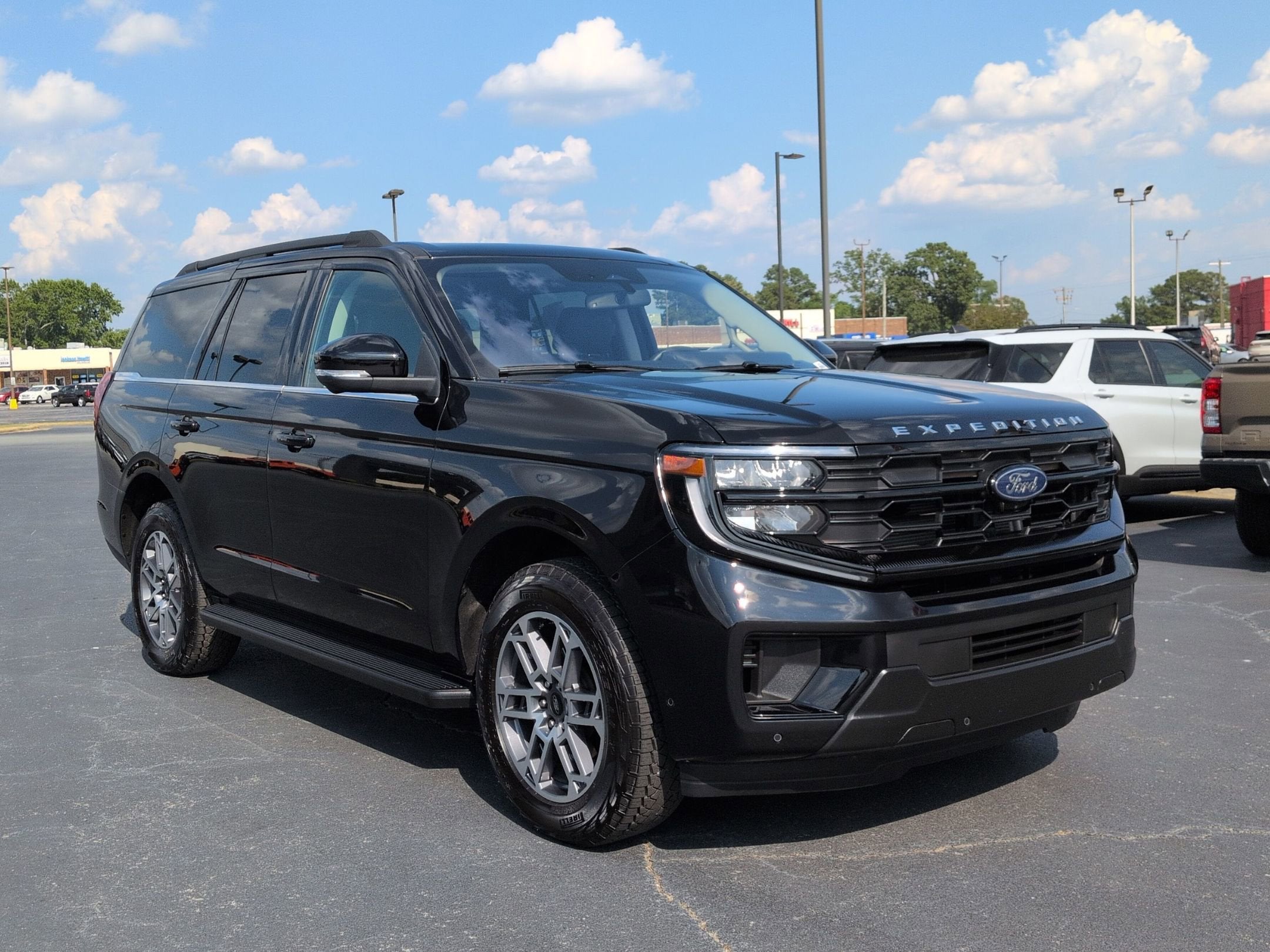 2025 Ford Expedition Active