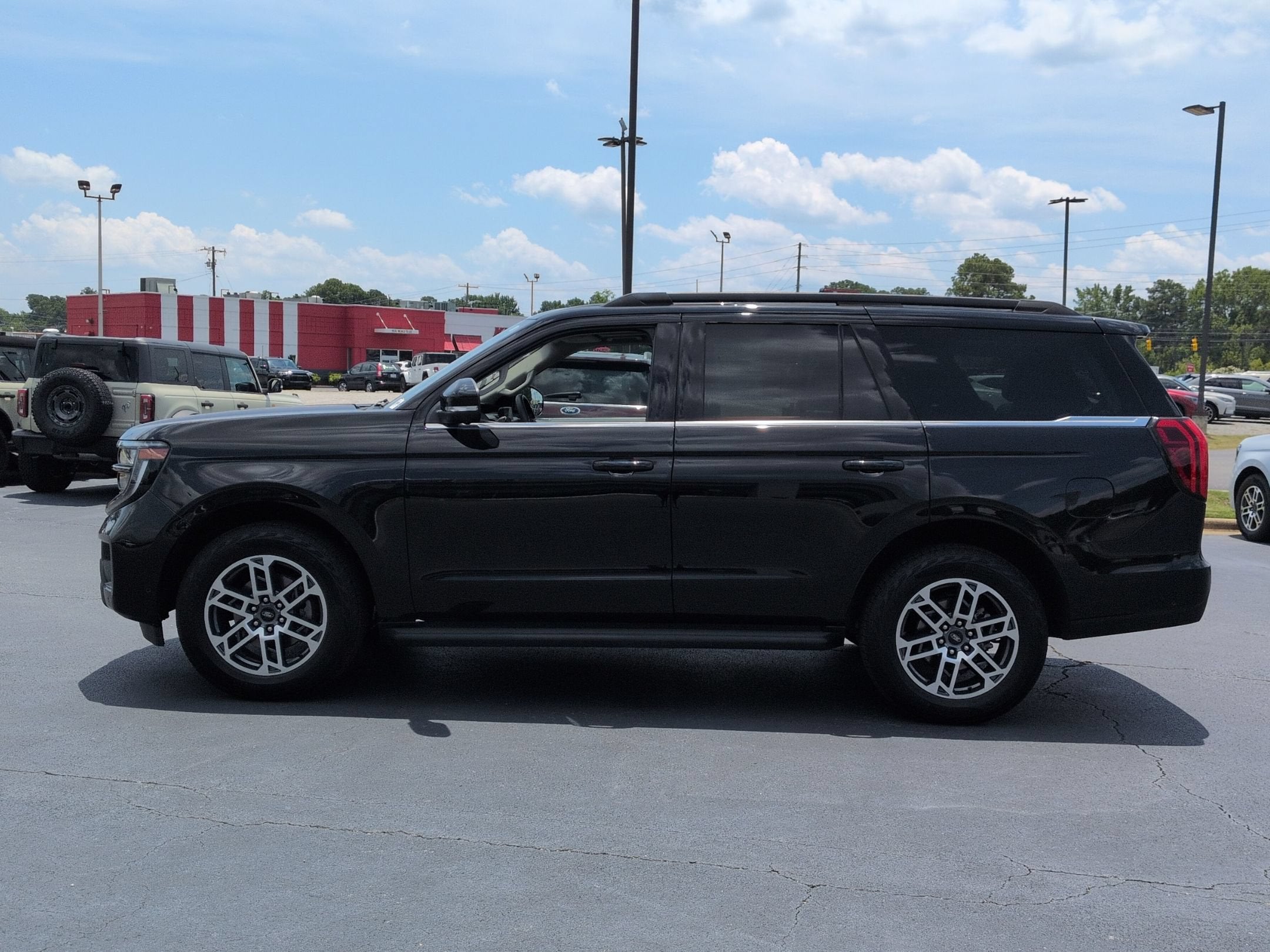 2025 Ford Expedition Active