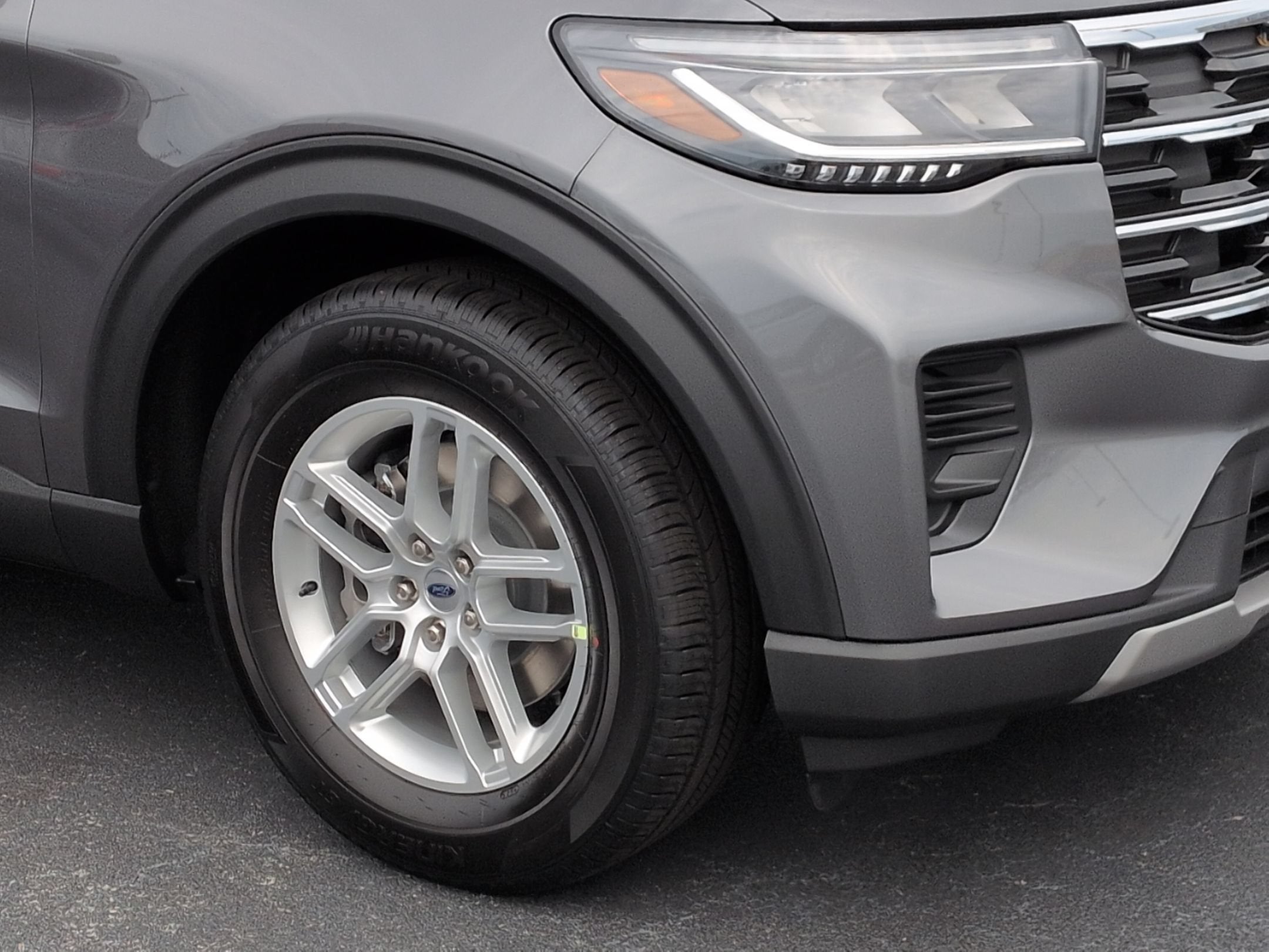 2026 Ford Explorer Active w/200A Pkg