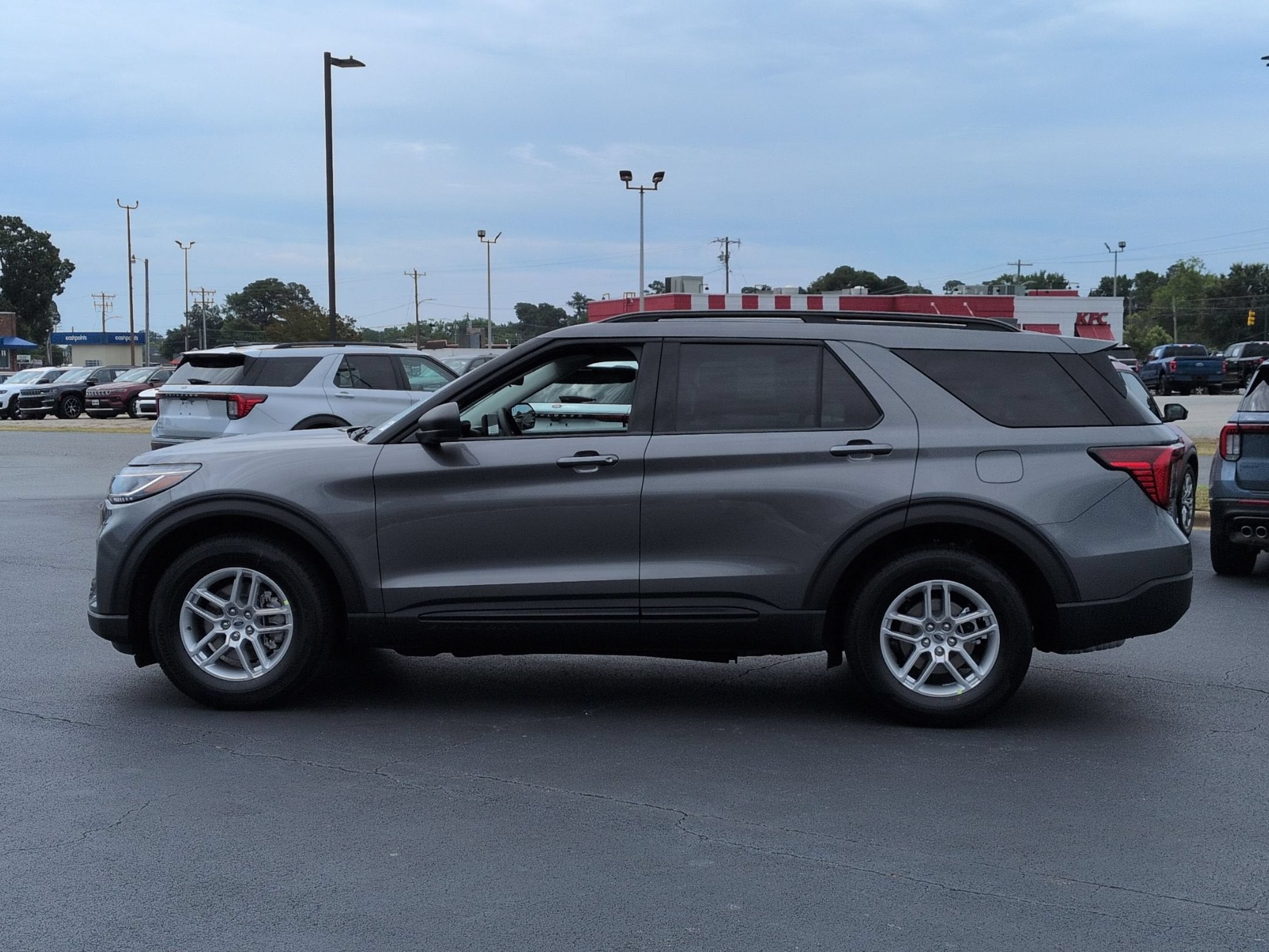 2026 Ford Explorer Active w/200A Pkg