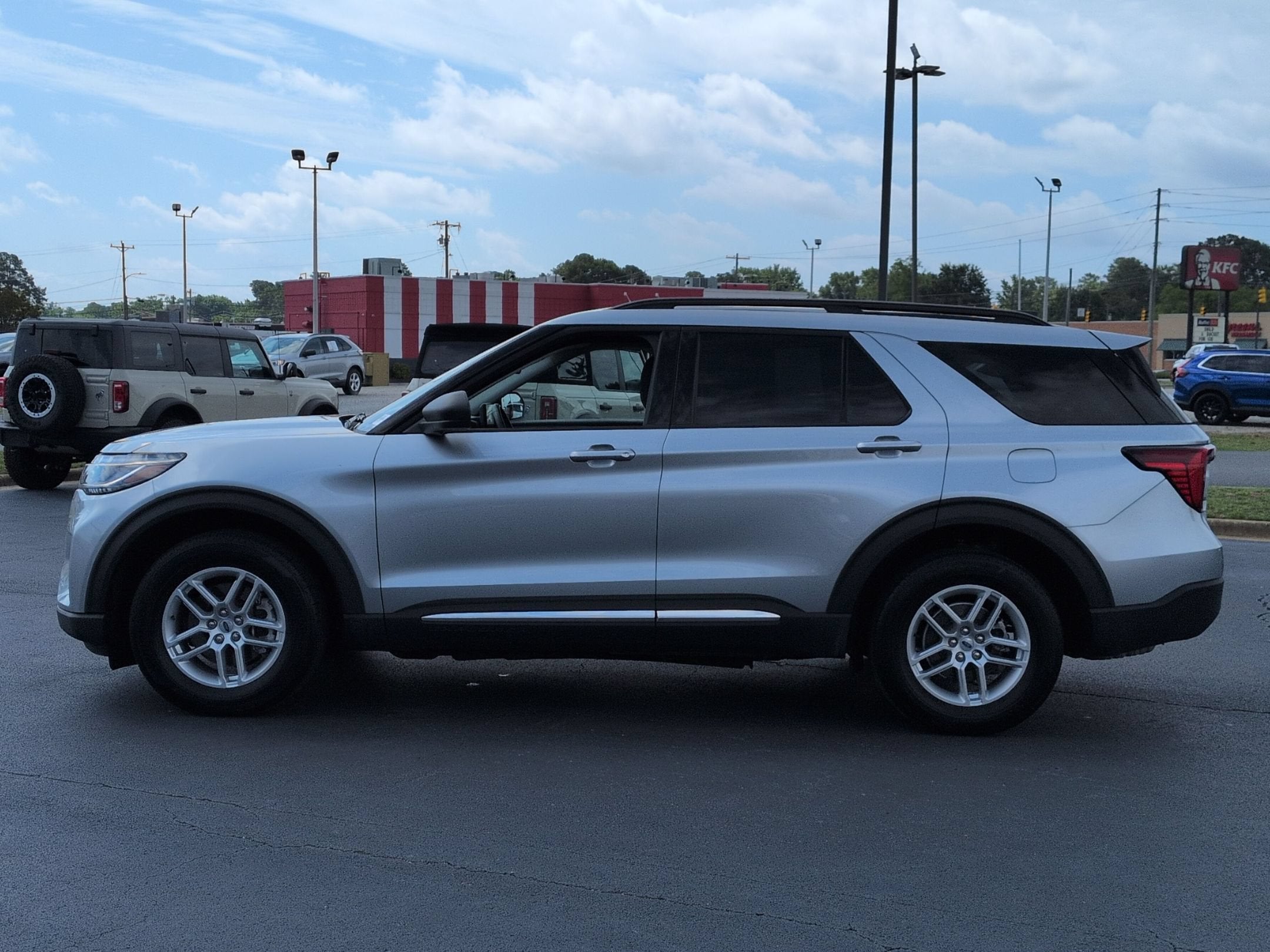 2025 Ford Explorer Active