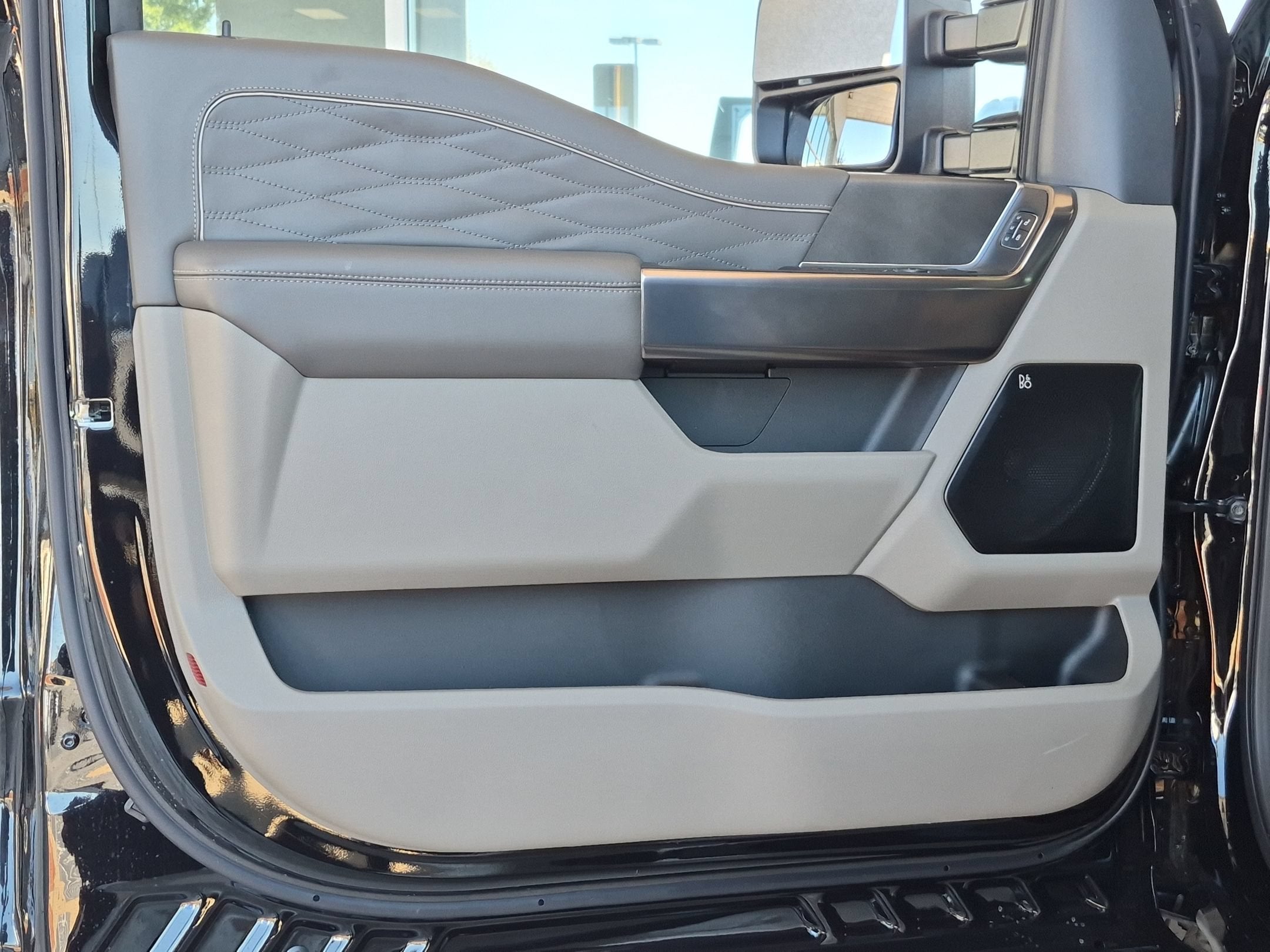 2027 Ford Super Duty F-250 SRW Platinum