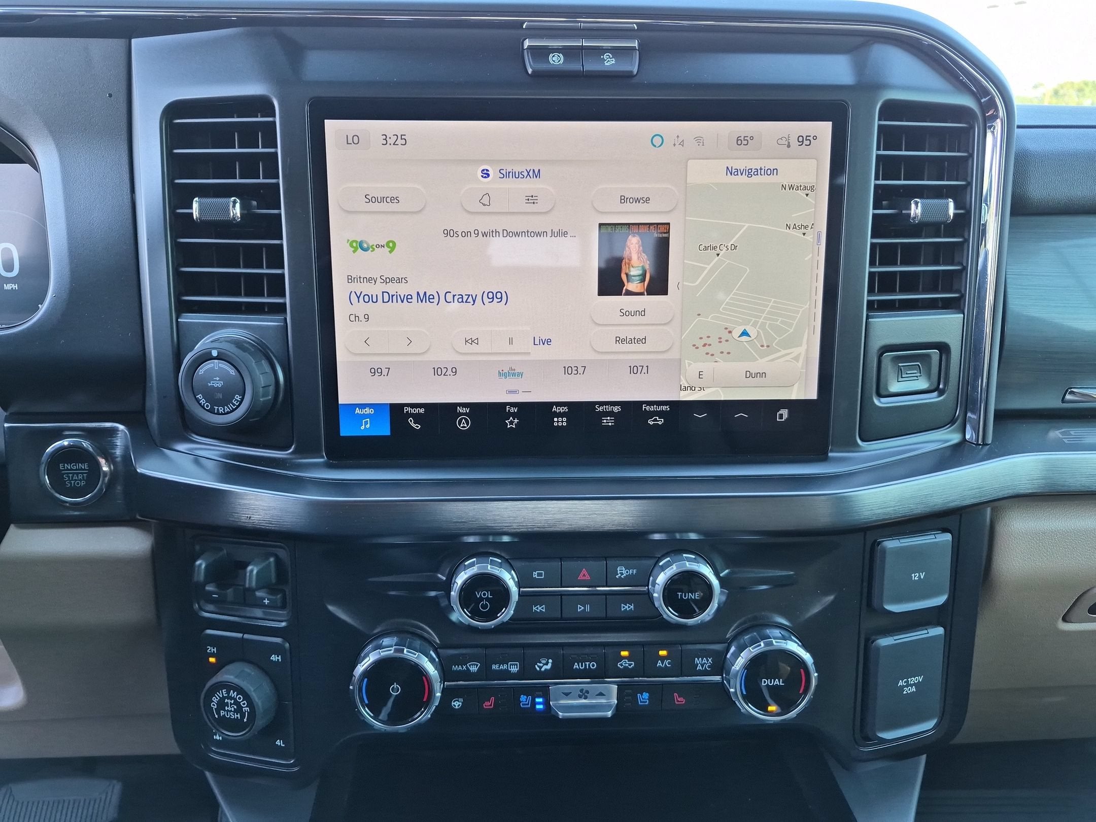 2025 Ford Super Duty F-350 SRW LARIAT