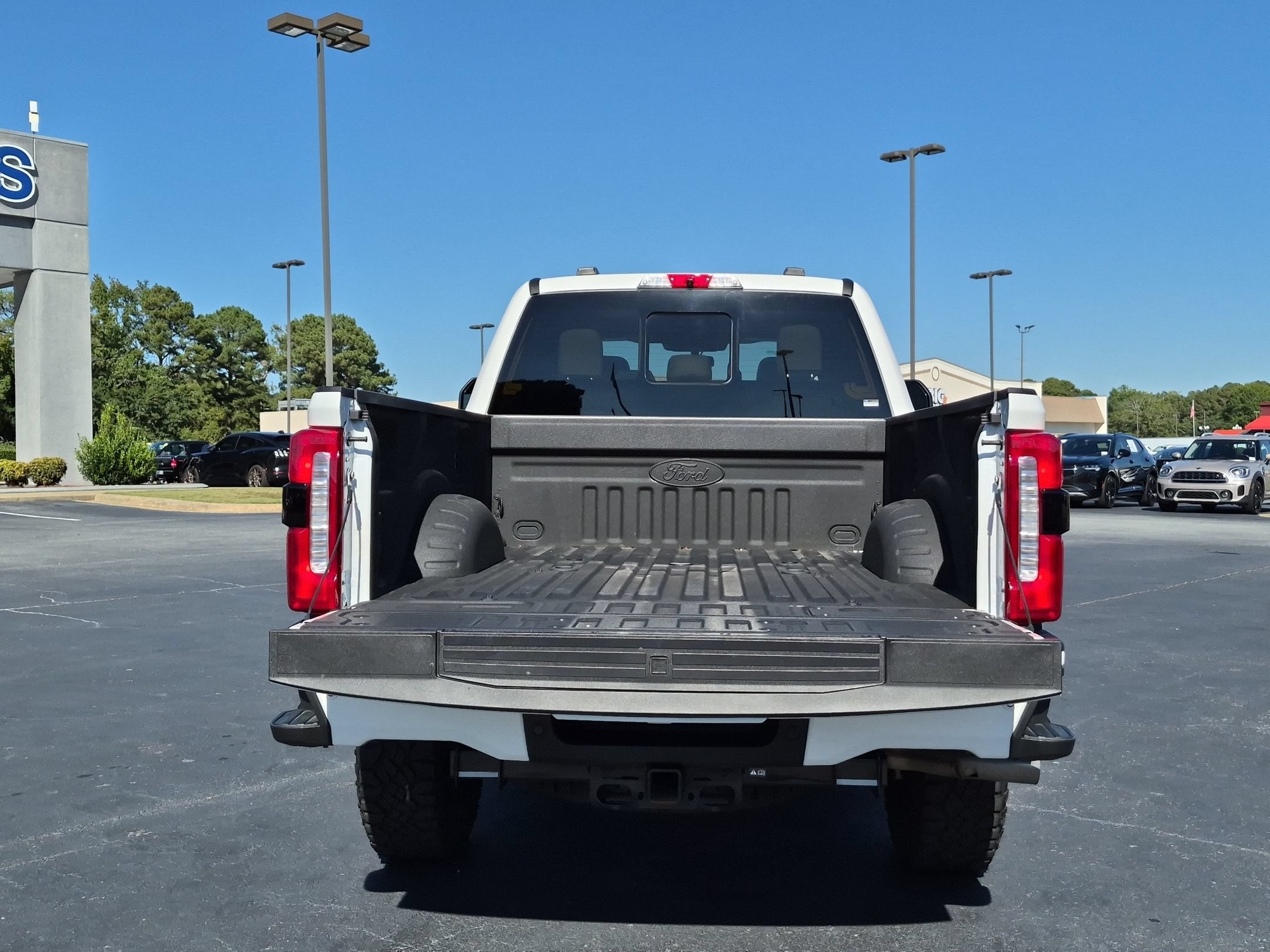2025 Ford Super Duty F-350 SRW LARIAT