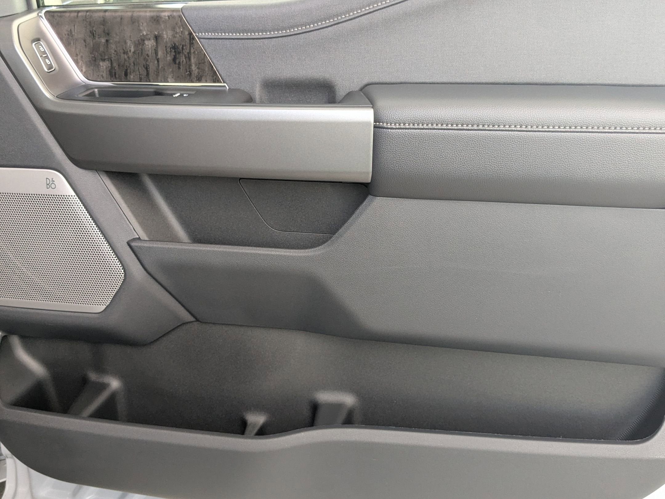 2025 Ford Super Duty F-350 SRW LARIAT