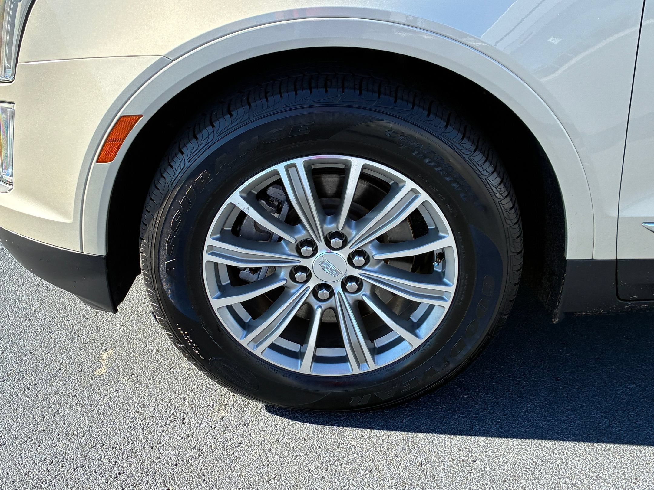 2017 Cadillac XT5 Luxury FWD