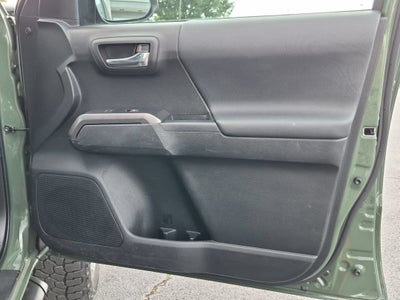 2022 Toyota Tacoma 4WD TRD Off Road