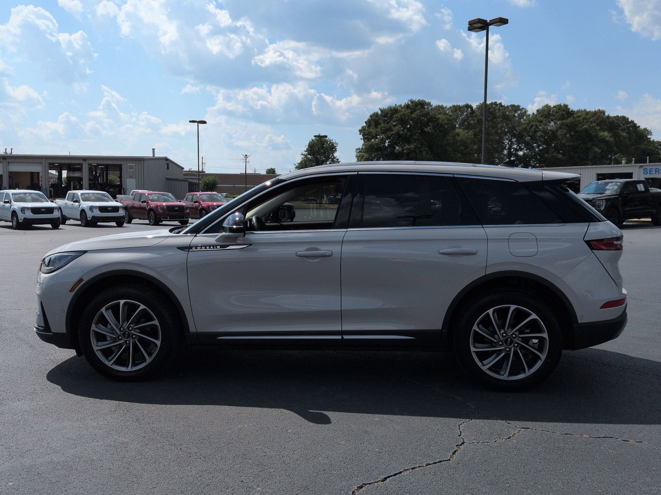 2023 Lincoln Corsair Standard